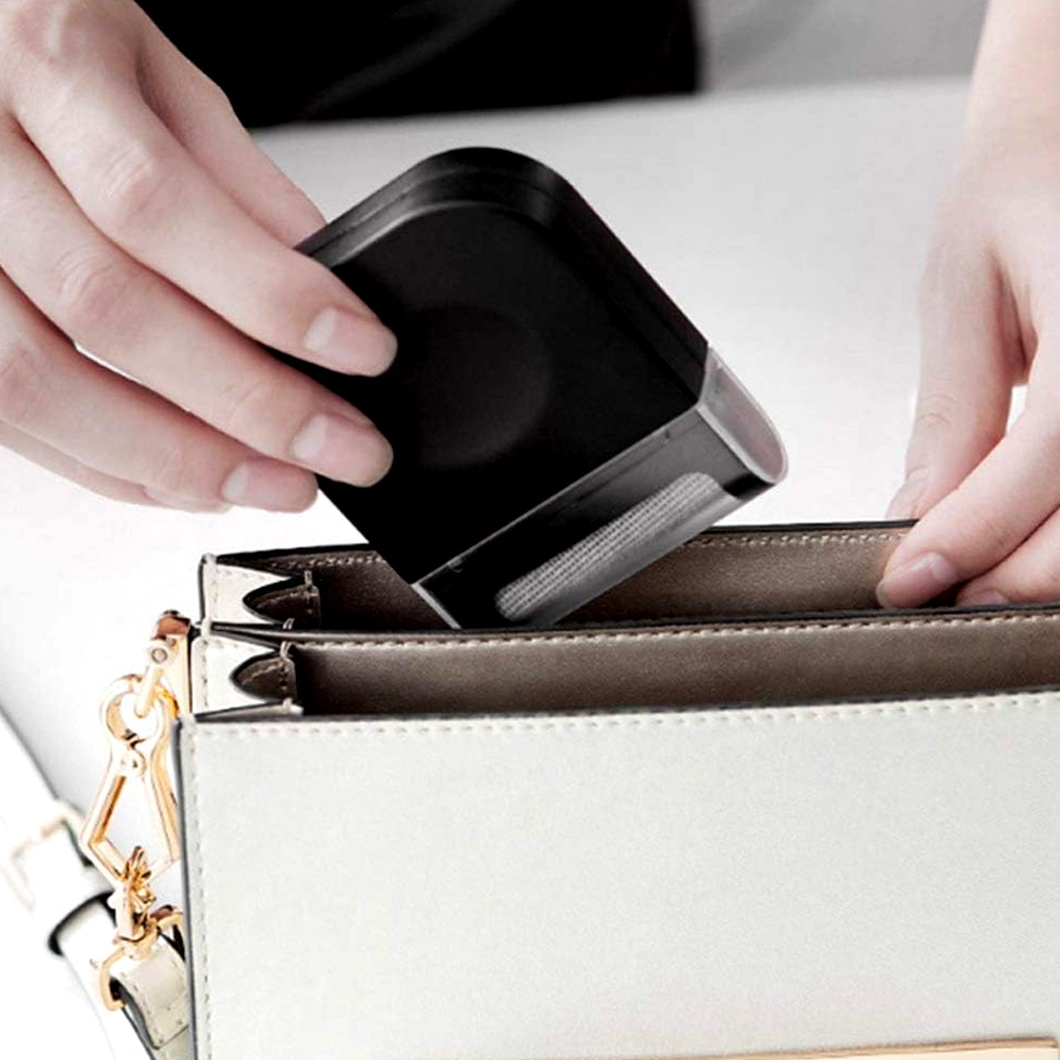 Remover for Clothes Portable Razor Clothes Lint Remover Portable Lint Remover Fuzz Remover Lint Removers Fluff Remover for Clothes Pet Home Accessories (1 Pc) - Bhavnagar Deodap