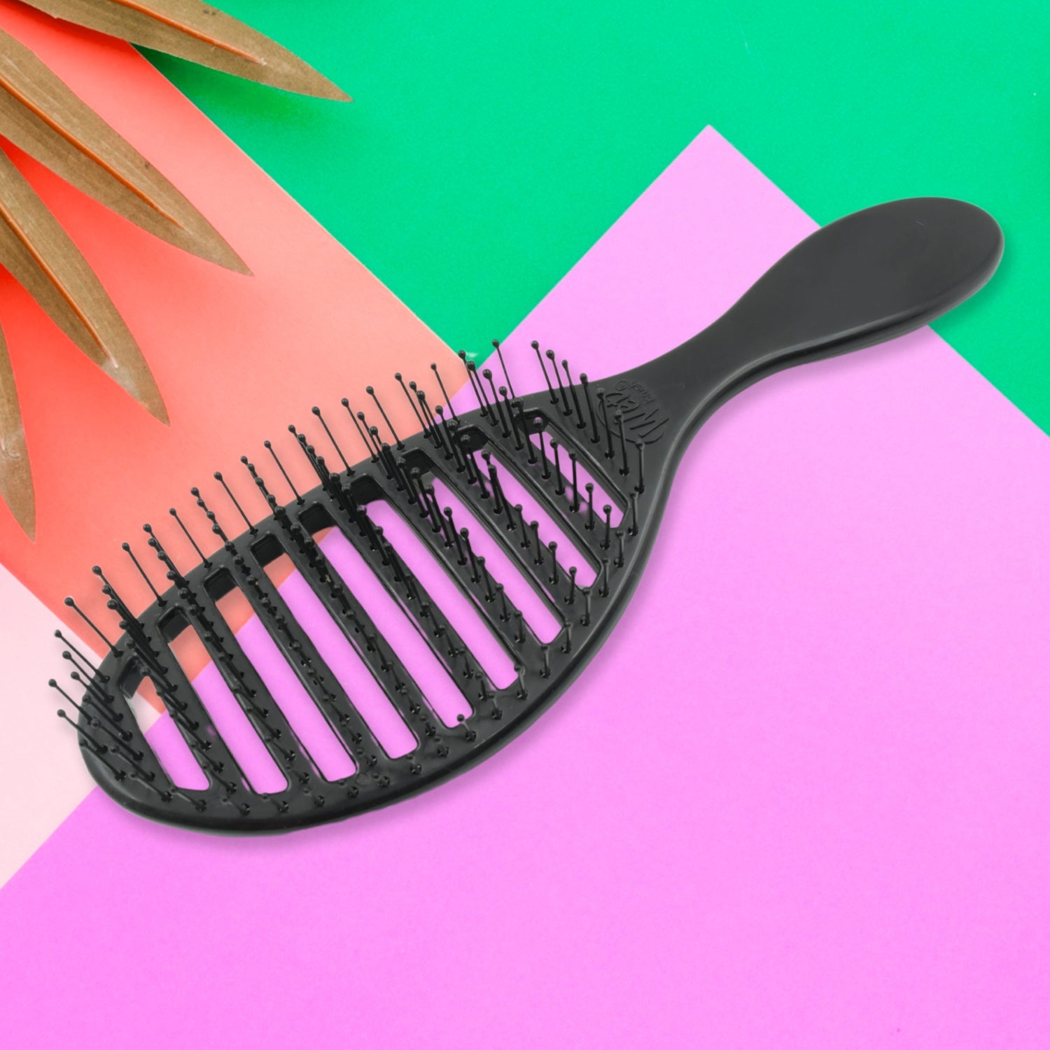 Anti-static Scalp Massage Hair Brush Comb for Curly Straight Hair,  Womens Hair Brush Wet, Detangling Brush for Curly Hair Detangler, Wet Hair Brush Detangler, Girls Hair Brush (1 Pc ) - Bhavnagar Deodap