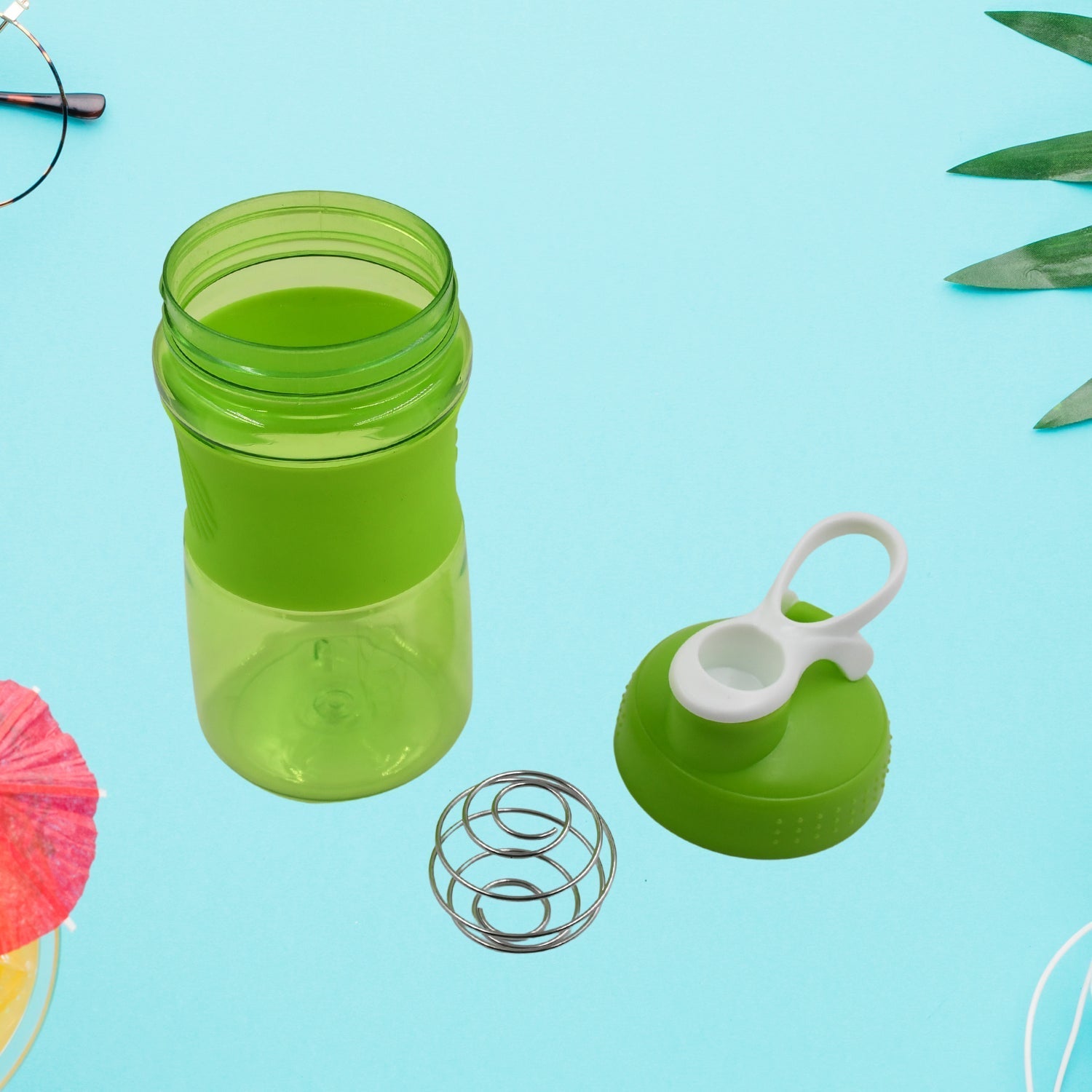 Shaker Bottle for Protein Mixes Pre Workout Shaker Bottles with A Small Stainless Blender Ball and Grip, BPA Free - Bhavnagar Deodap