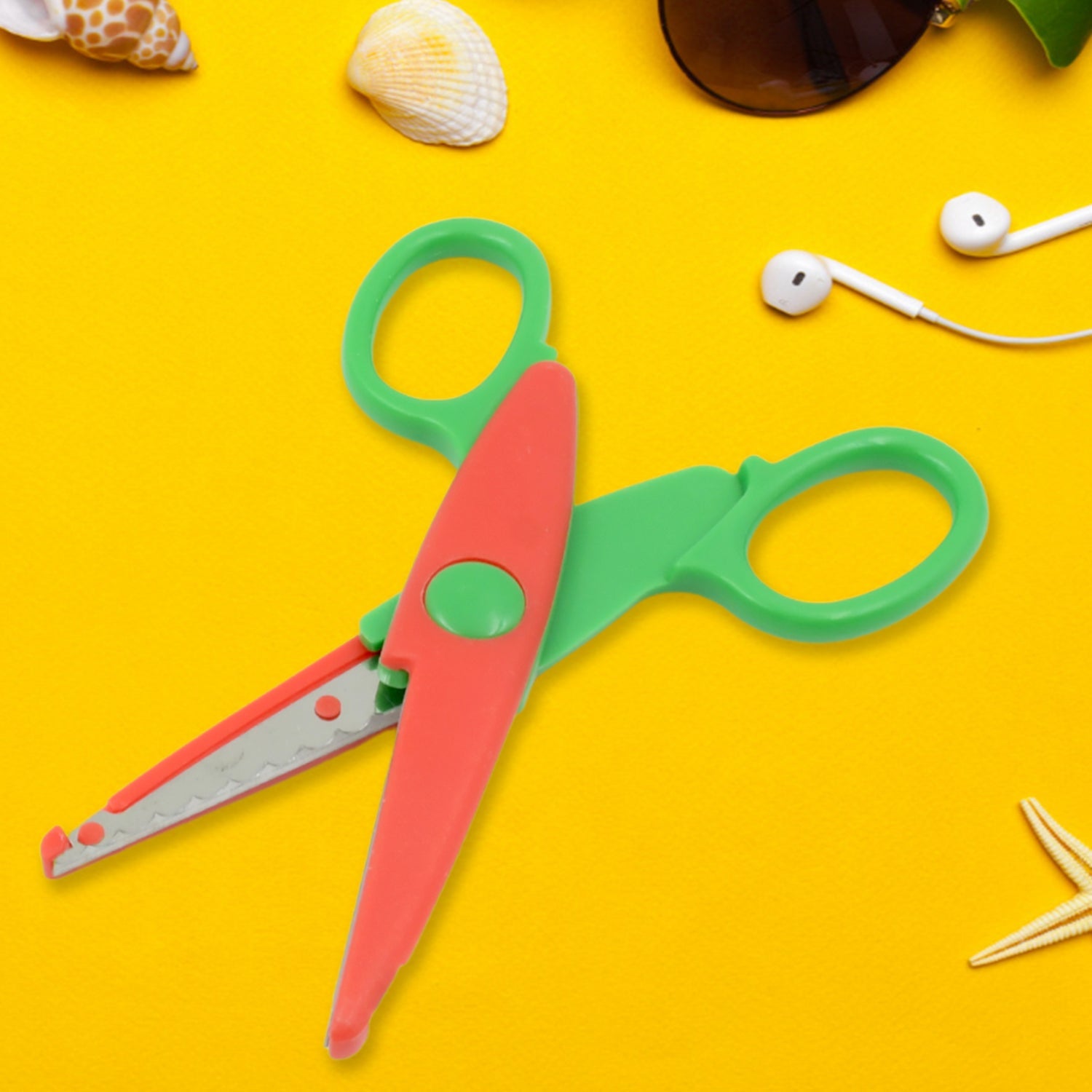 Art & Craft Zig Zag Paper Shaper Scissor / Fancy Scissor For Crafting, Scrapbooking Birthday Return Gift Item For Kids Scissors for DIY Photo Album Handmade Design Decorative (1 Pc ) - Bhavnagar Deodap