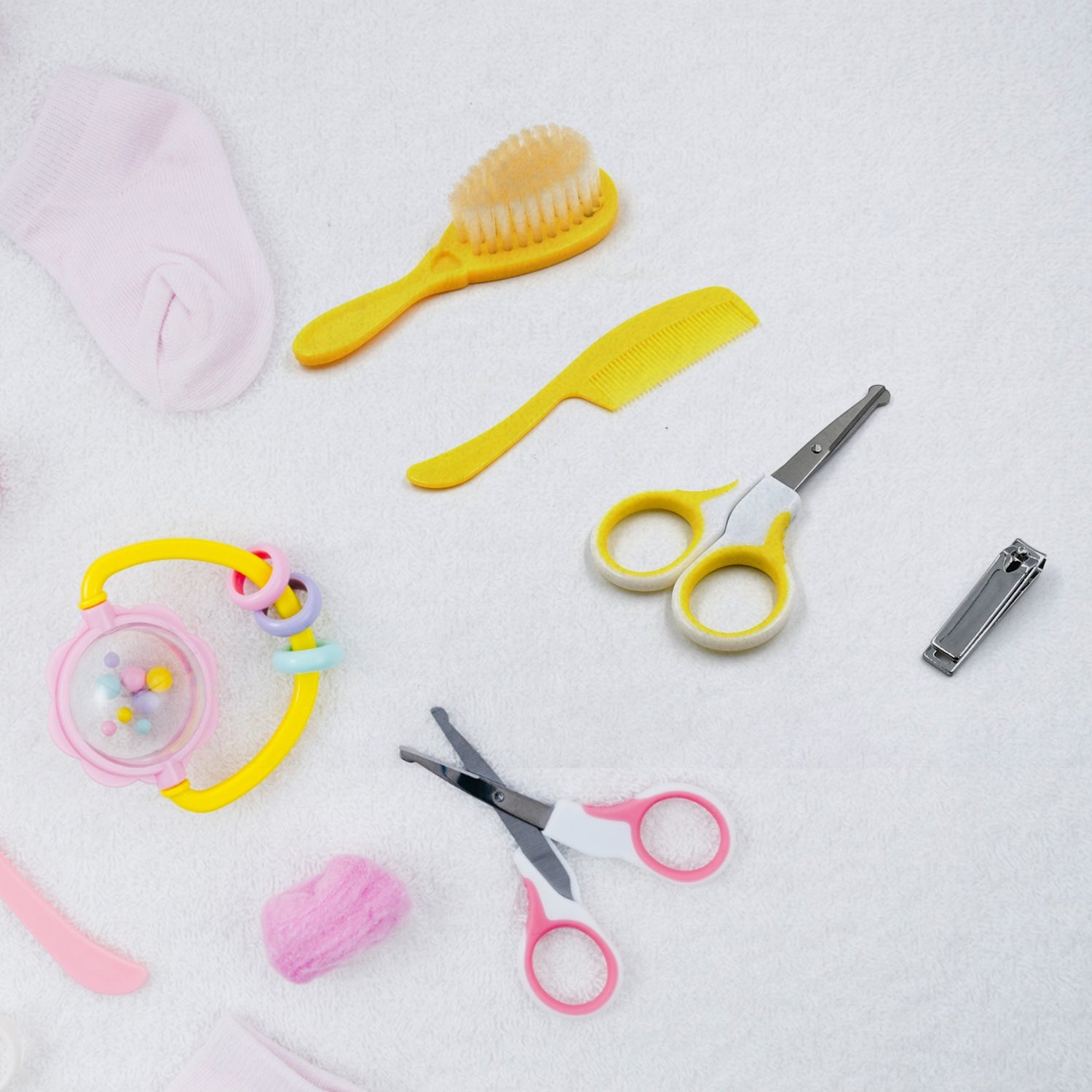 Born Baby Health Care Kit Baby Health Care And Grooming Kit 4 in 1 Nail Clipper Brush Comb Scissors Baby Safety Care Kit (4 Pcs Set) - Bhavnagar Deodap