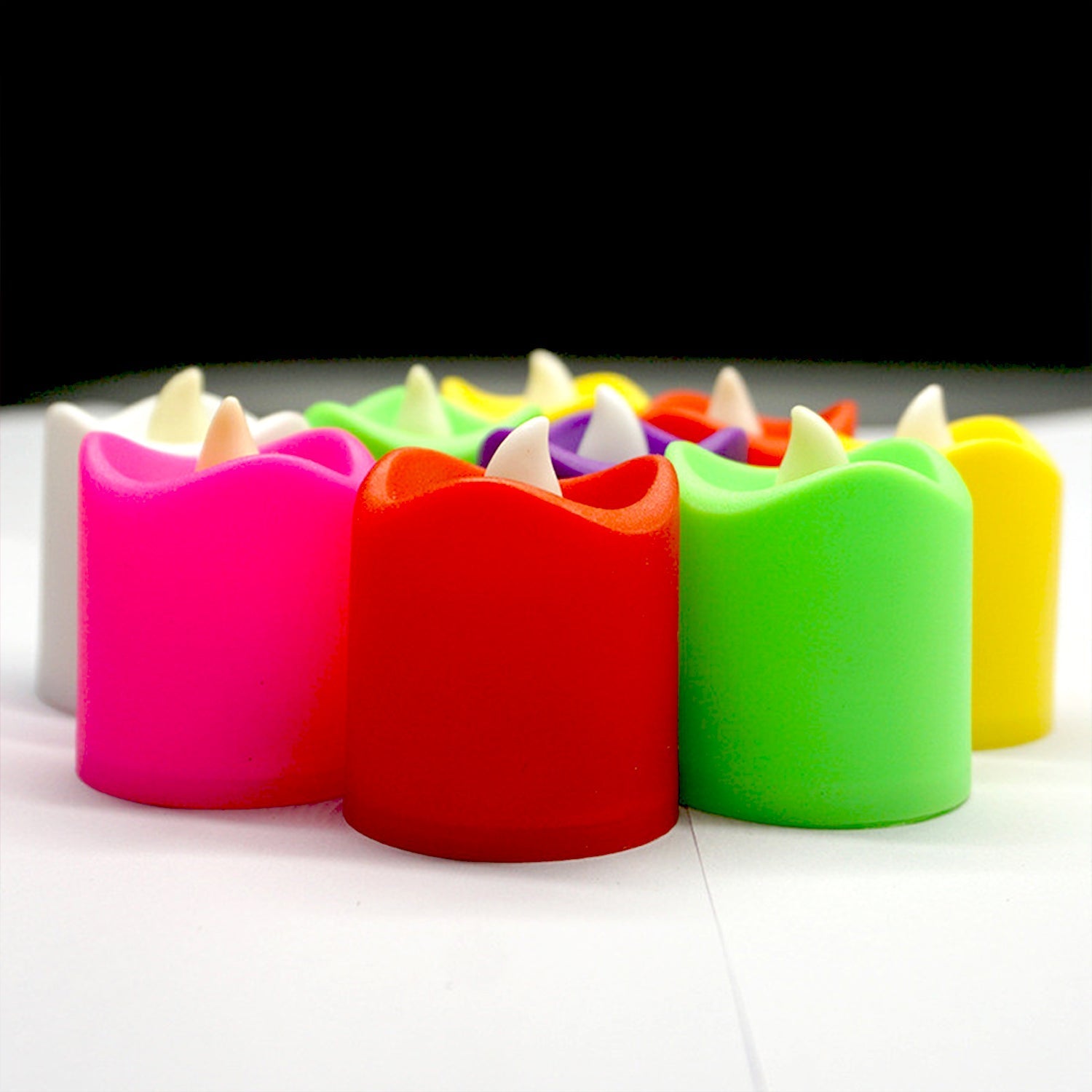 BATTERY OPERATED CANDLE IDEAL FOR PARTY.