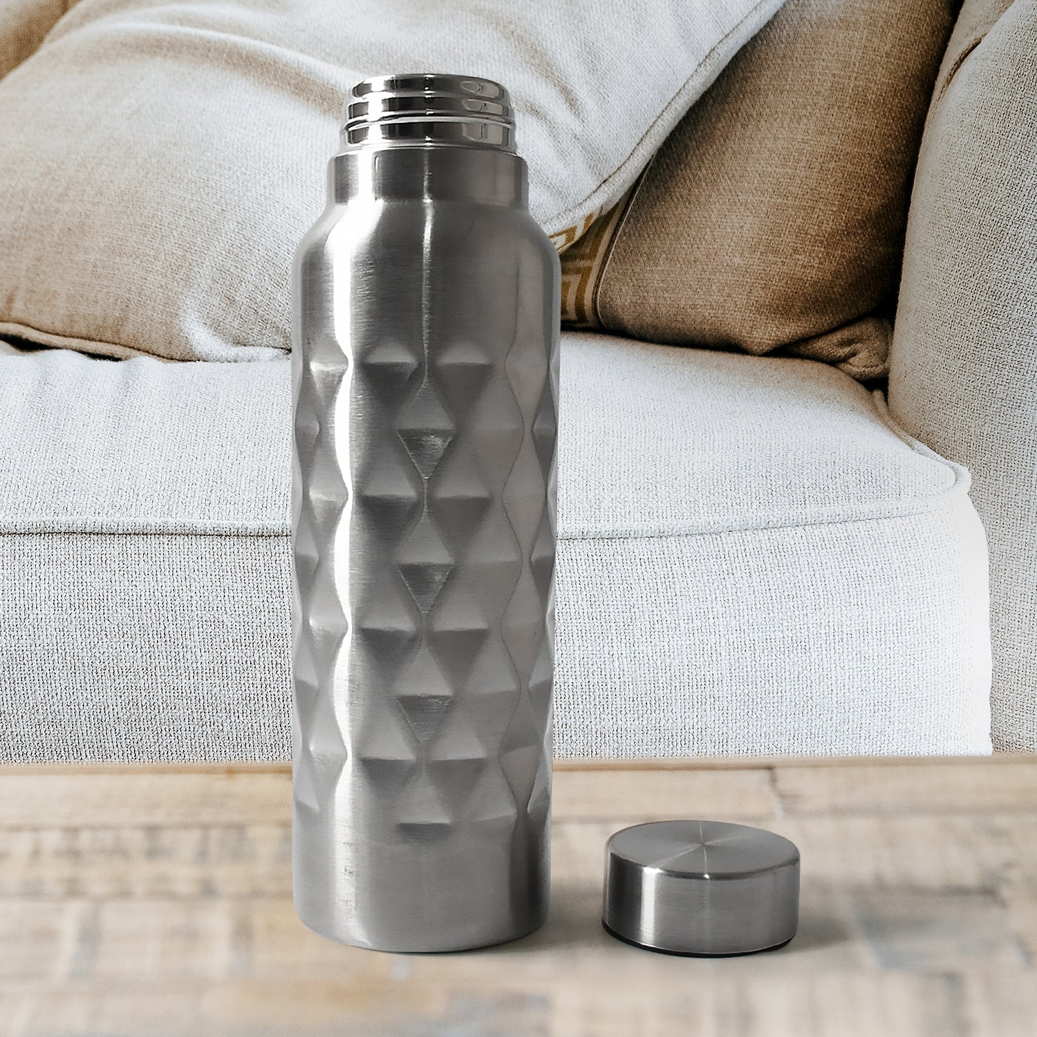 Stainless Steel Fridge Water Bottle, Diamond Design, Leak Proof, SS Water Bottle for Office, School, Gym, Refrigerator, and Home use (750ml Approx) - Bhavnagar Deodap