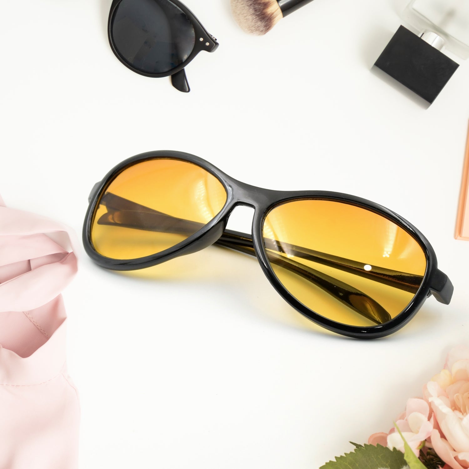 Smart Vision Glasses UV Protected Sunglasses, Lightweight and Attractive Design 3D classic Sunglasses for Men & Women, Lightweight, Both Outdoor and Indoor Use (1 Pc ) - Bhavnagar Deodap