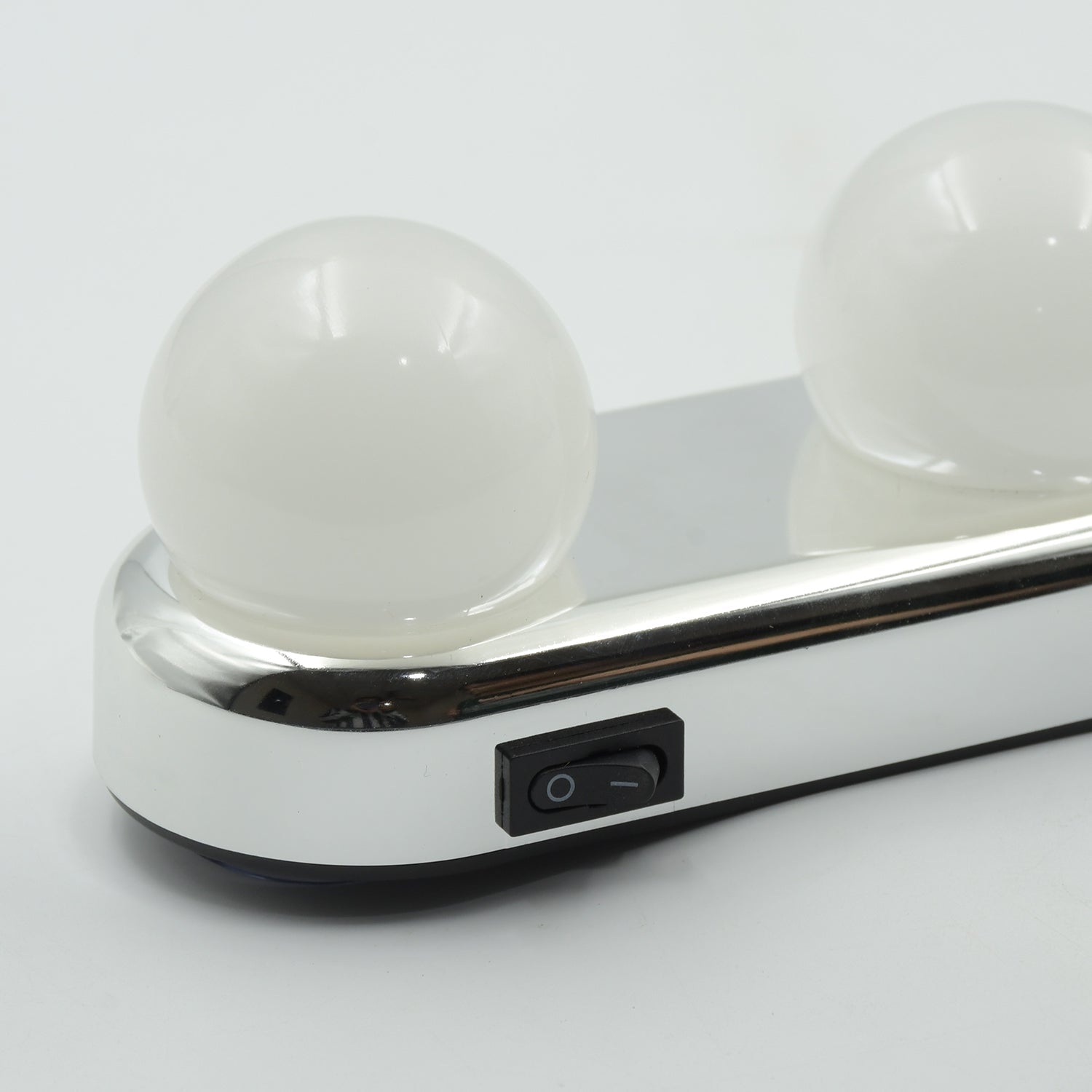 Glow Make Up Light Portable Cosmetic Kit Battery Powered Mirror Lighting Super Bright - Bhavnagar Deodap