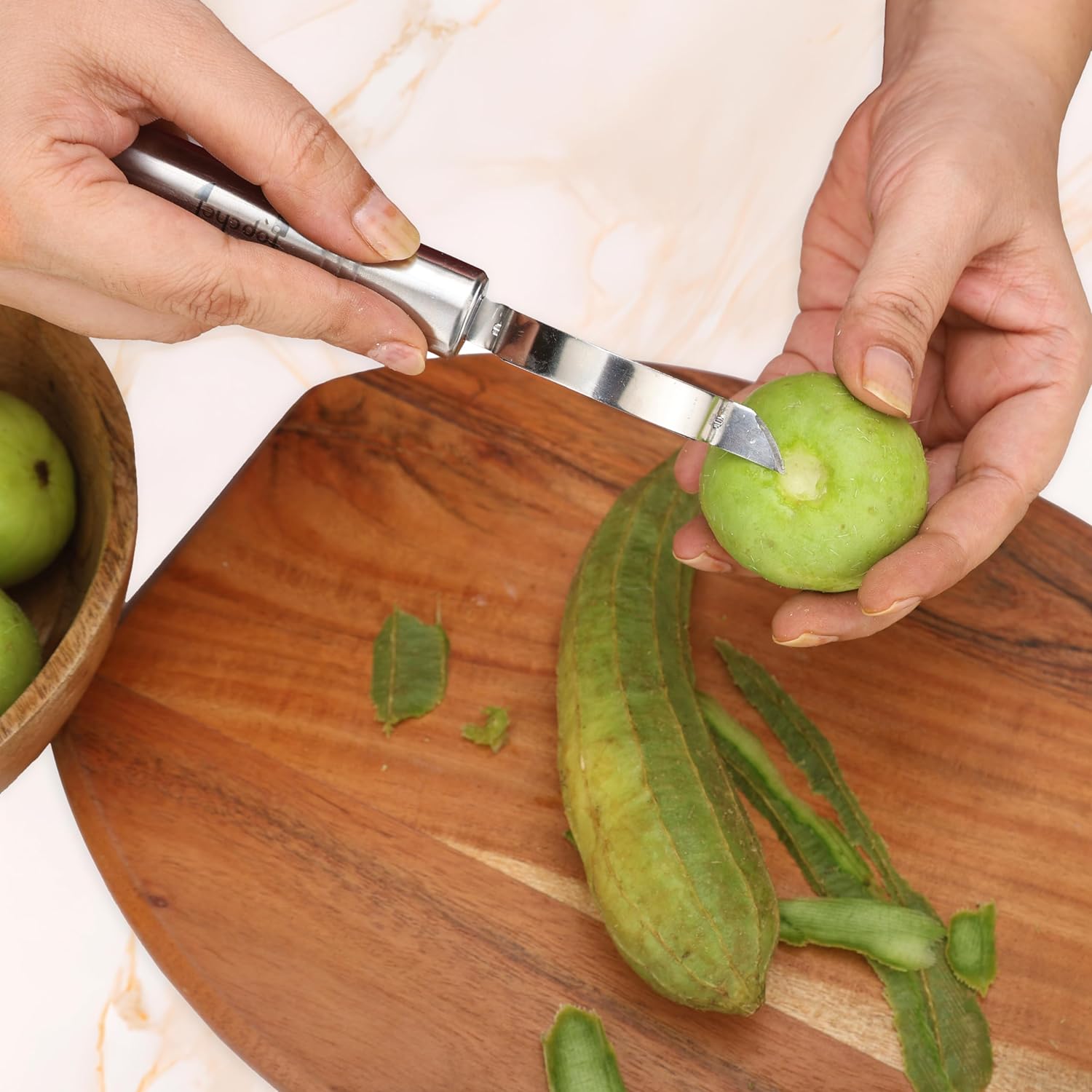 Kitchen Vegetable Peeler, Fruit Peeler, Ergonomic Handle Safe and Easy to Use for Potatoes,Apples,Pears Tomatoes,Carrots,Cucumbers Kitchen Accessory, Kitchen Gadgets (1 Pc) - Bhavnagar Deodap