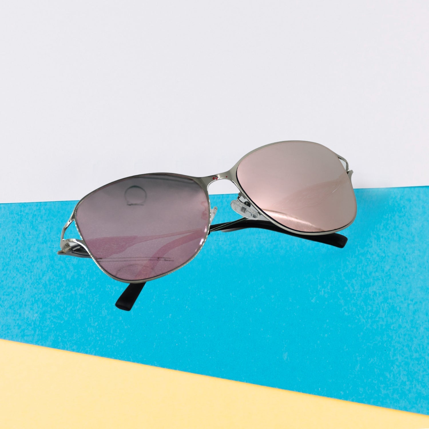classic Sunglasses for Men & Women, UV Protected, Lightweight - Bhavnagar Deodap