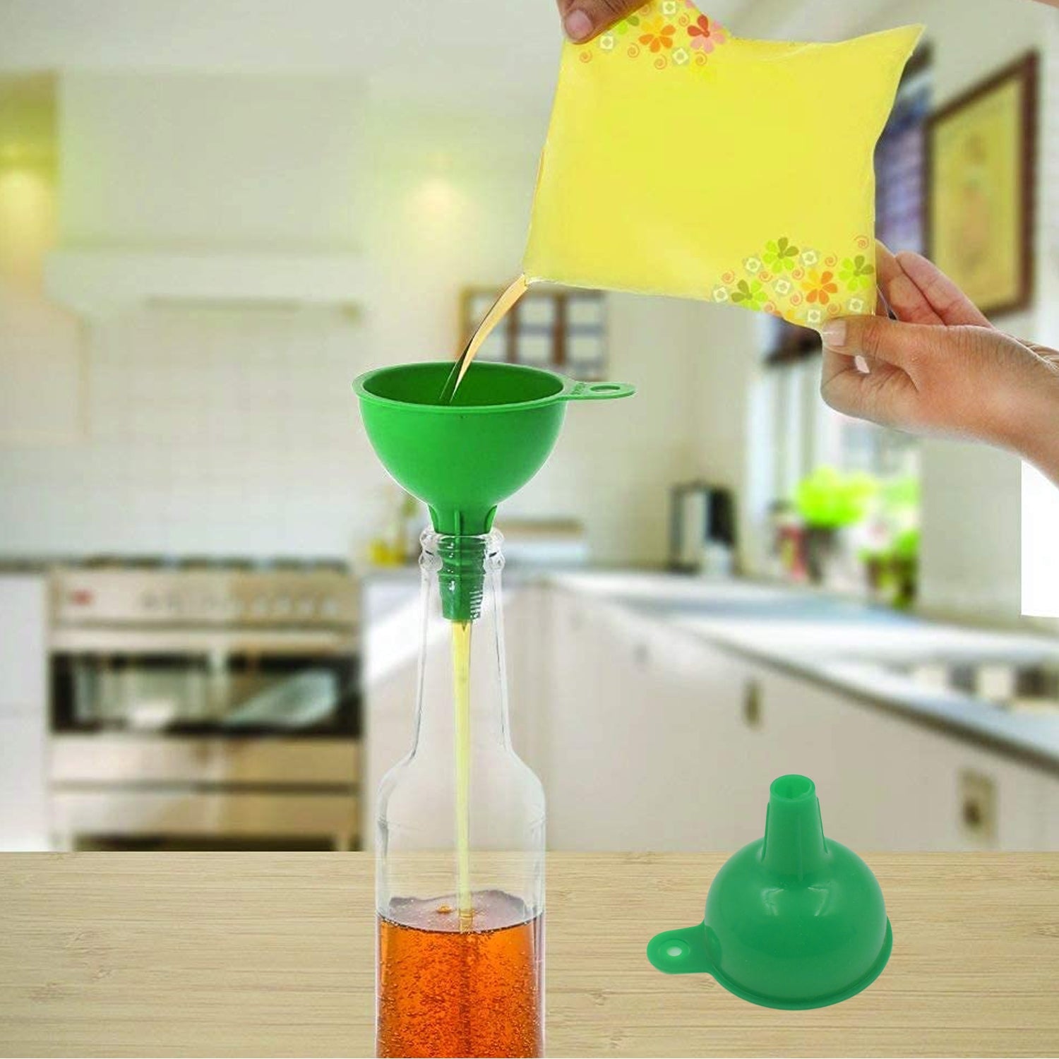 Silicone Funnel For Pouring Oil, Sauce, Water, Juice And Small Food-Grains (1 Pc Green) - Bhavnagar Deodap