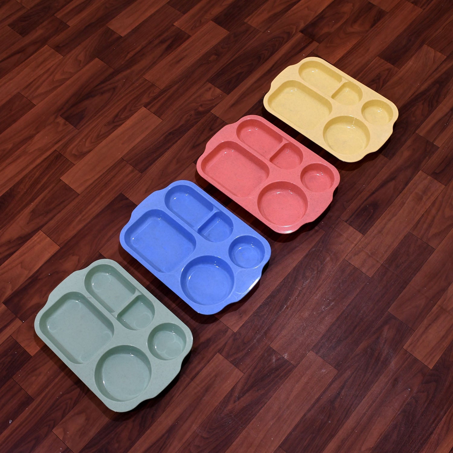 Divided Plates, 5 Compartments 32 CM Split Plates, Shatterproof Separating Plates For Kids And Adults, Microwave and Dishwasher Tableware Set, Multi-Colour, Modern (4 Pc Set) - Bhavnagar Deodap