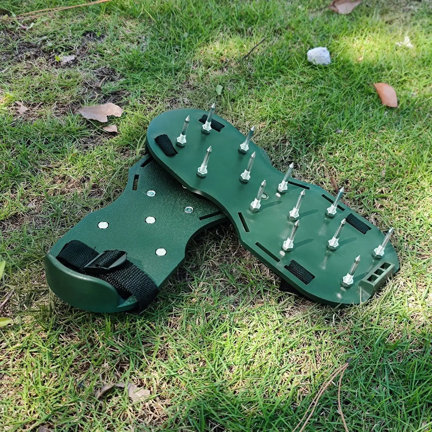 Lawn Aerator Sandals, Garden Grass Aerator Spiked Sandals Green Studded Shoes for Yard Patio Garden Excavation - Bhavnagar Deodap