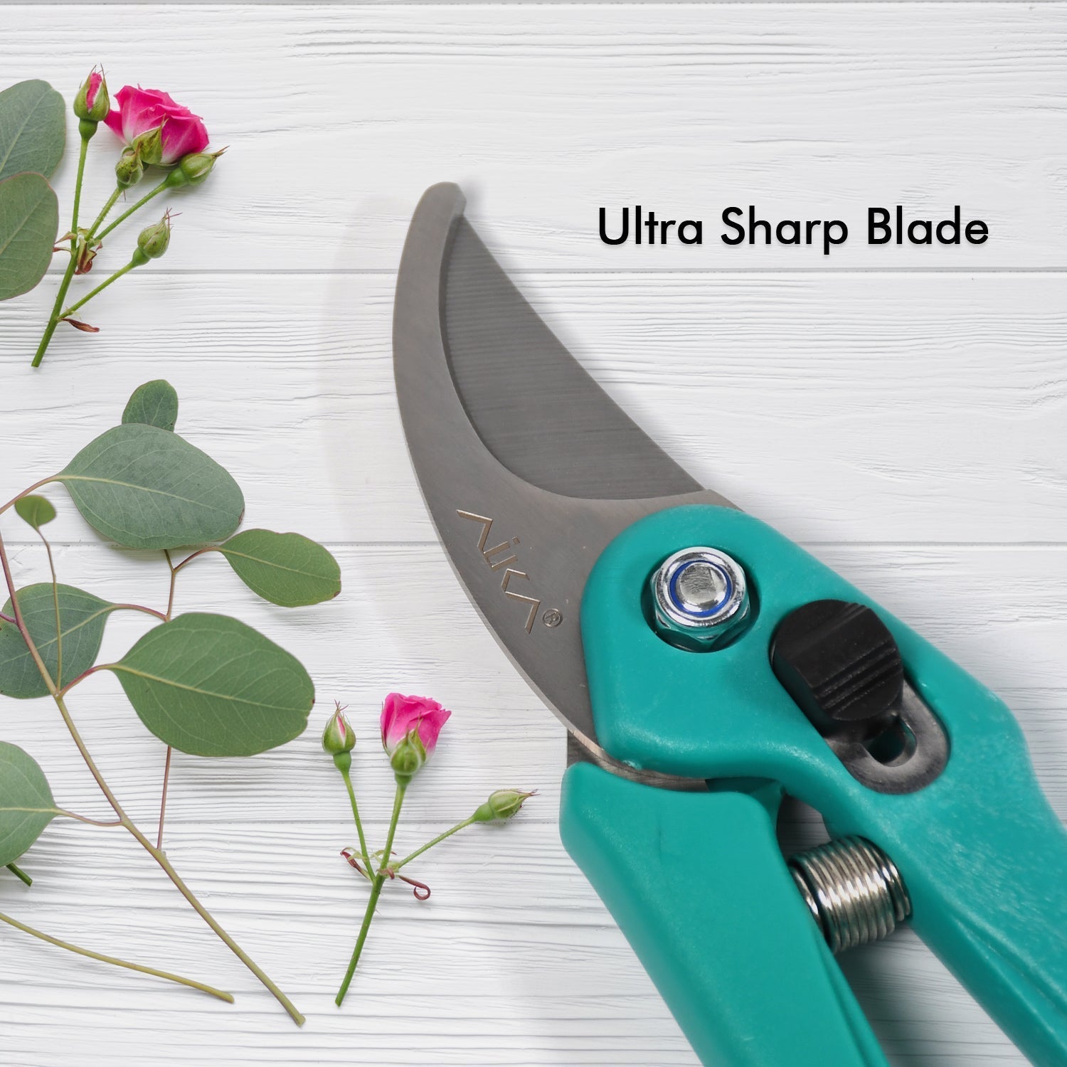 Sturdy Stem Scissors