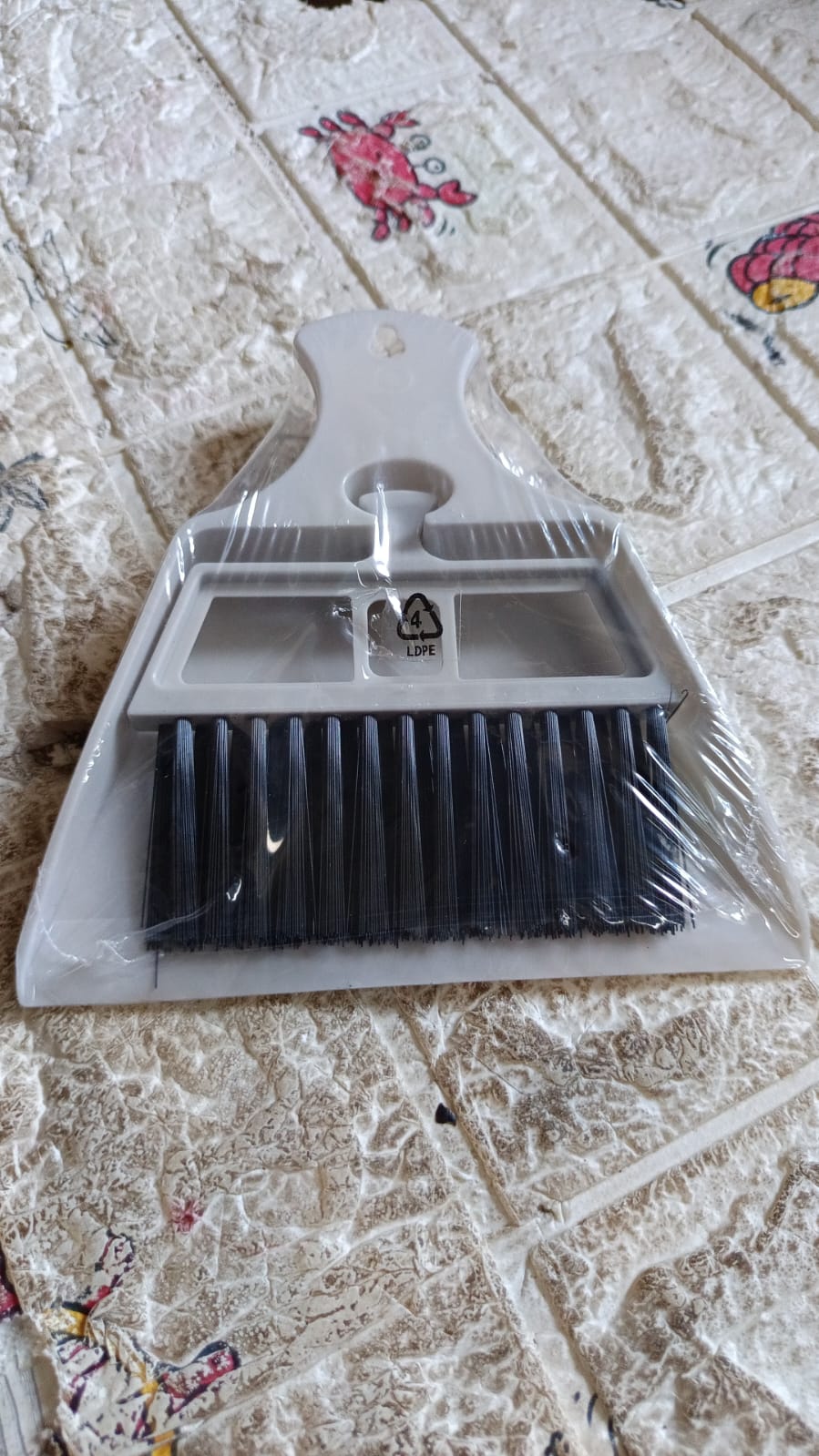 Dustpan Supdi with Brush, Dustpan For Car Office Desk, Wardrobe, Dinning Table, laptop, Keyboard Cleaning, Multipurpose Cleaning - Bhavnagar Deodap