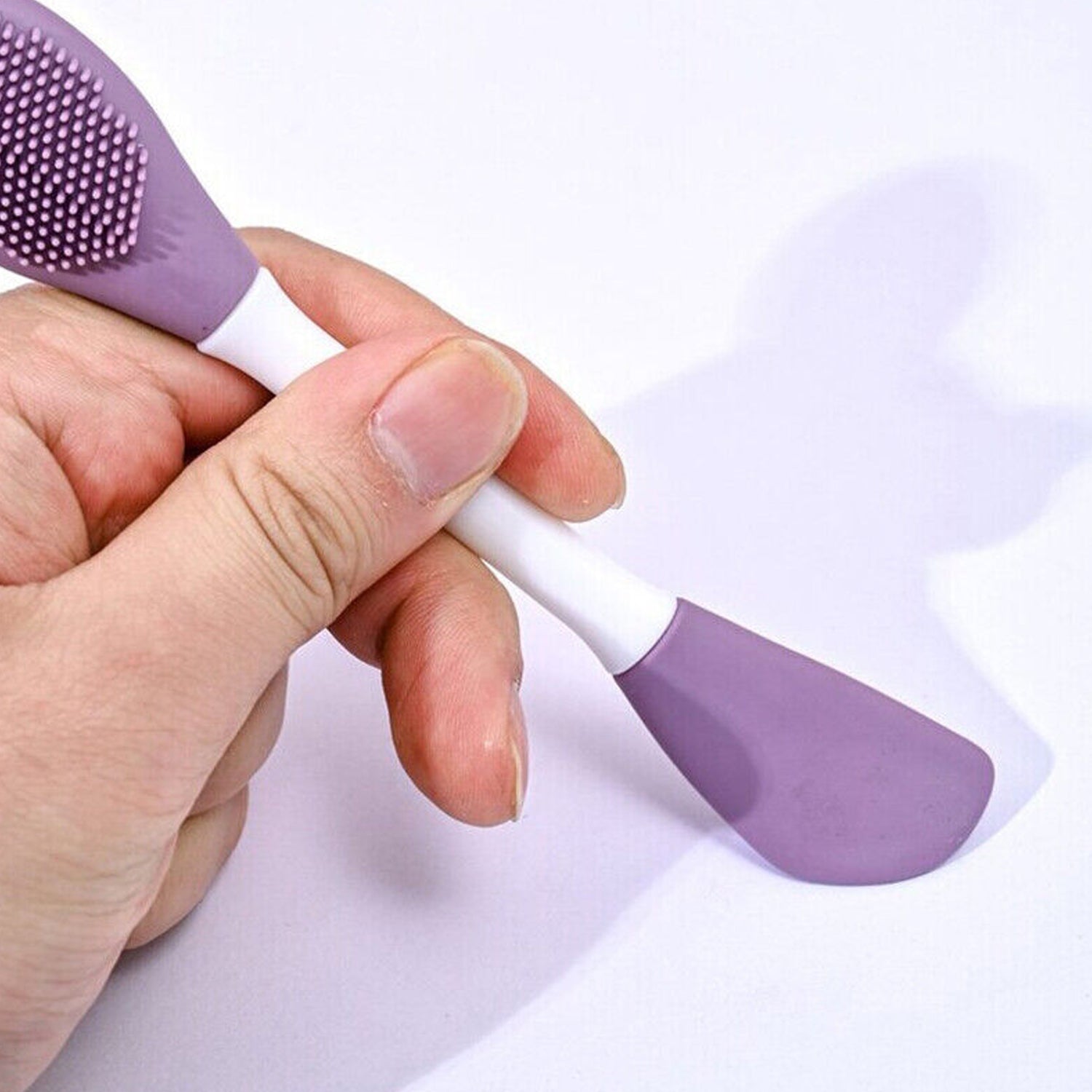 Double-headed Silicone Mask Brush Face Cleansing and Applying Mud Mask Beauty Salon Special Brush Smear Tool Facial Scrub Silicone Wash Scrubber Face Tools (1 Pc) - Bhavnagar Deodap