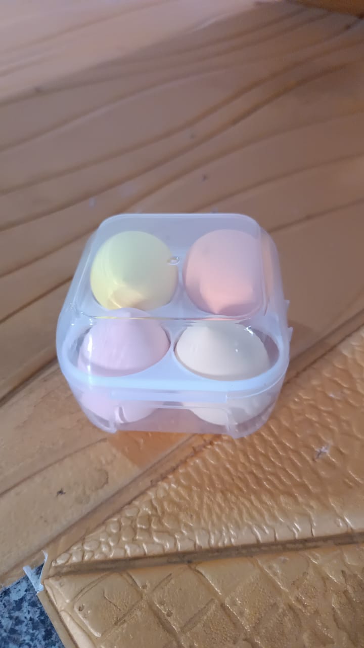 Makeup Sponges Set, Perfect for Liquid, Cream, and Powder (4 Pcs Set With Case) - Bhavnagar Deodap