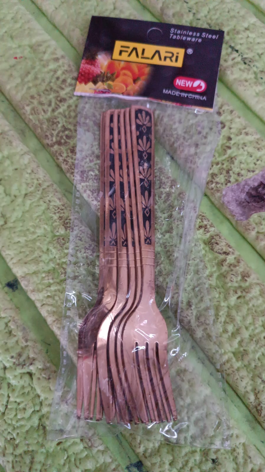Stainless Steel Premium Fork Traditional Design Tablewar (6 Pcs Set / Golden) - Bhavnagar Deodap