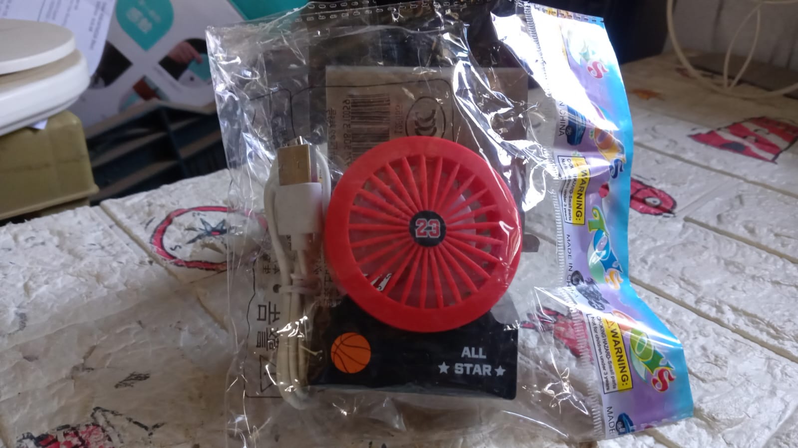 PORTABLE MINI DESK FAN, TABLE FAN WITH PERSONAL DESK FAN SUITABLE FOR OFFICE, SCHOOL & HOME USE (1Pc) - Bhavnagar Deodap