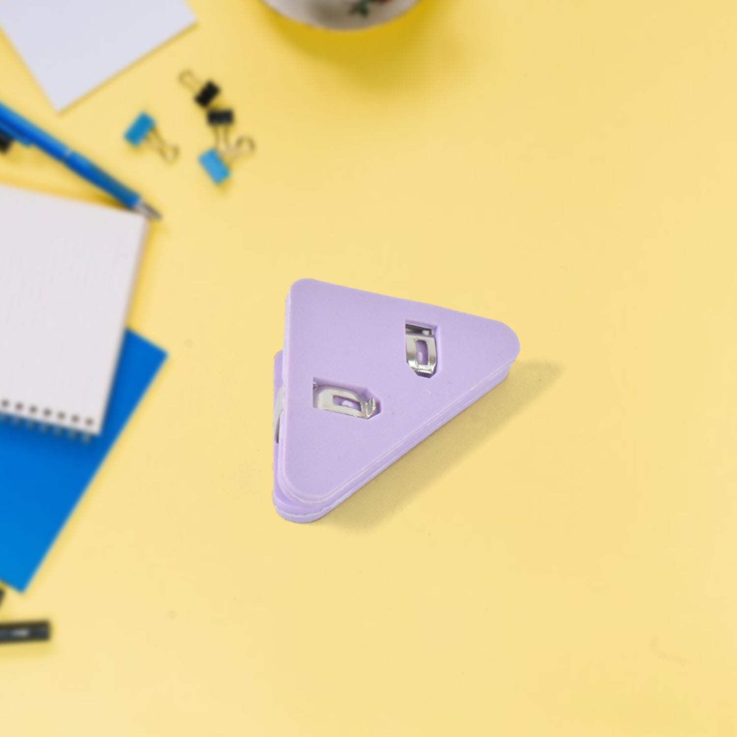 Small Corner Clips for Paper, Document Clip (1 pc)