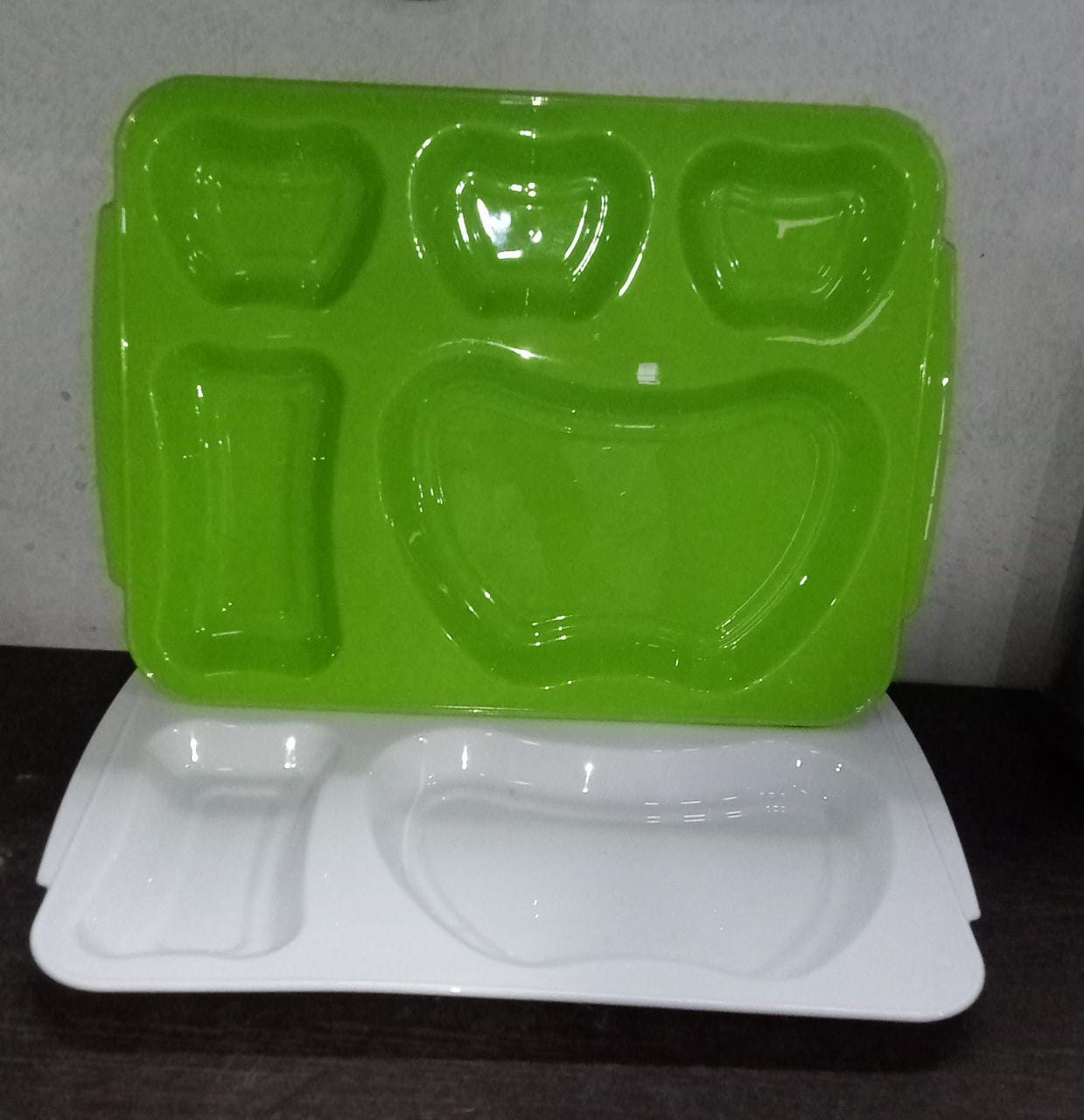 Unbreakable Plastic Food Plates / Biodegradable 5 Compartment Square Plate for Food - Bhavnagar Deodap