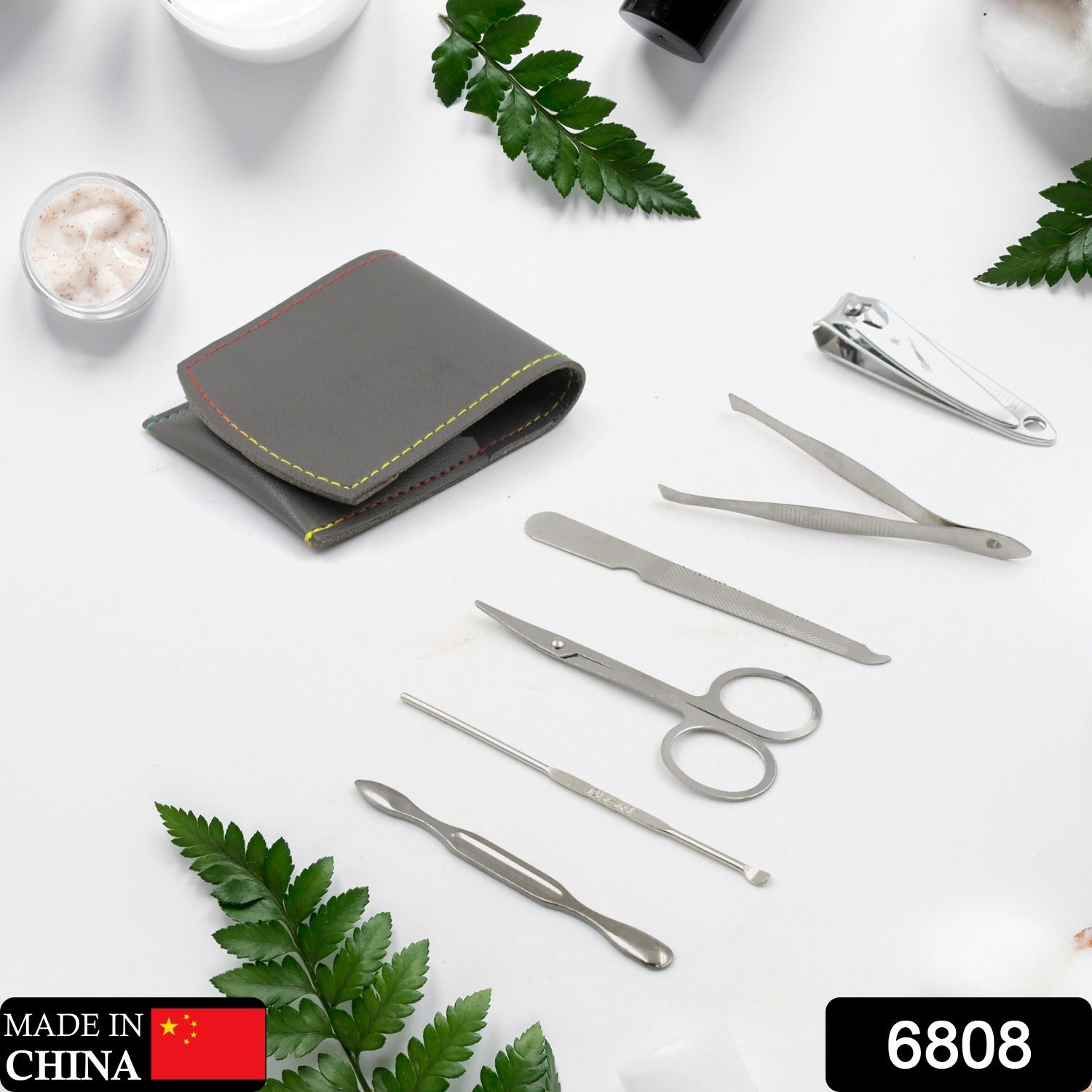 6in1 Nail Clipper Kit Fingernail Clipper, Manicure Set, Stainless Steel Nail Cutter Set ,Manicure Tool, Nail Clippers Care Tools with Lightweight and Beautiful Travel Leather Case (6 Pc Set) - Bhavnagar Deodap