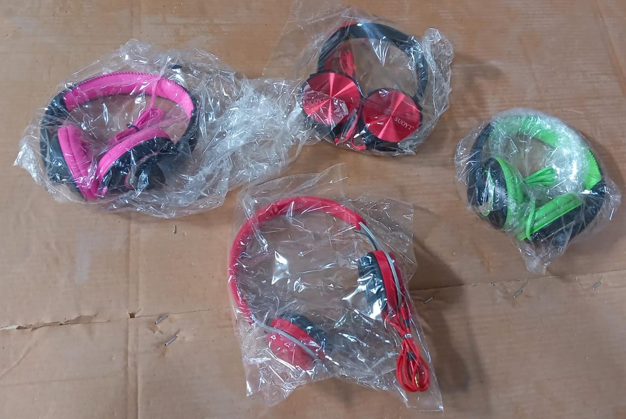 WIRED HEADPHONES WITH MIC ON-EAR HEADPHONES WITH TANGLE FREE CABLE FOR ALL SMART PHONE SUPPORT HEAD PHONE (Mix Design 1 Pc) - Bhavnagar Deodap