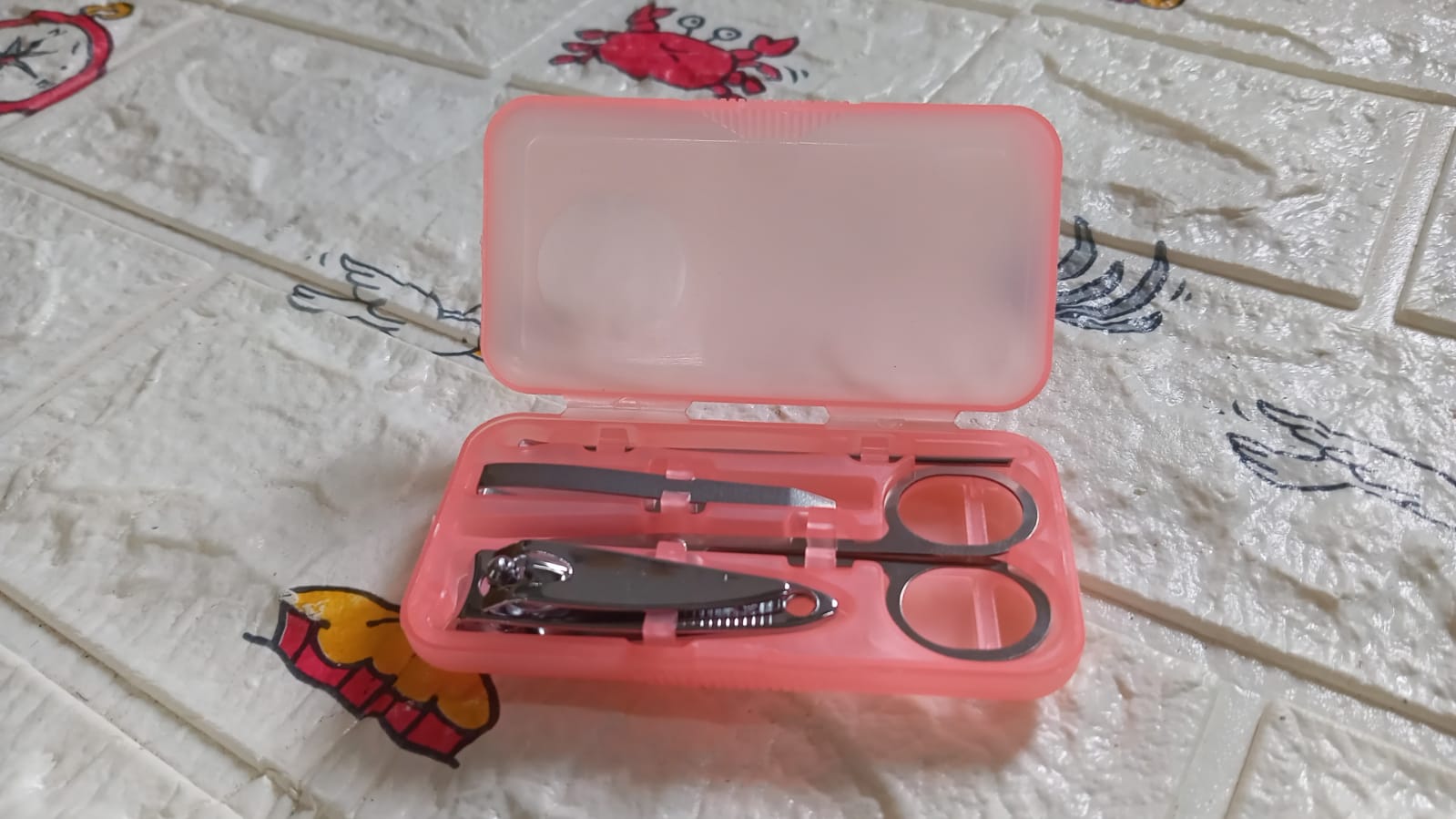 Mini Nail Clipper Set Beauty Nail Tool Set Multifunctional Beauty Set With Plastic Storage Case,  (4 Pc Set) - Bhavnagar Deodap