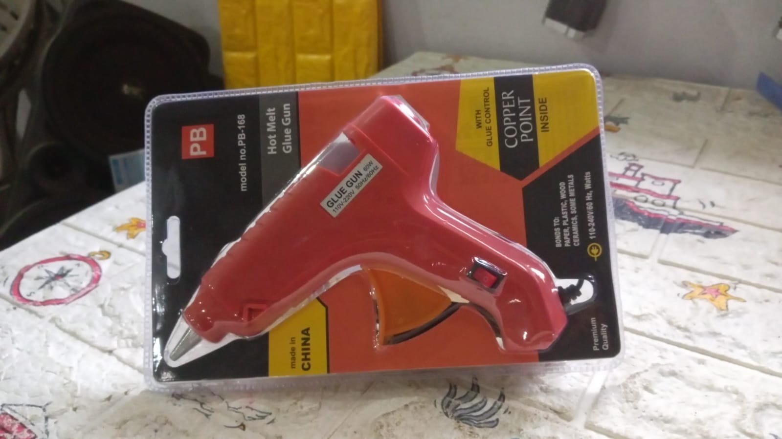 Professional 60 Watt Hot Melt Glue Gun with 5 Glue Sticks & On/Off Switch - Bhavnagar Deodap