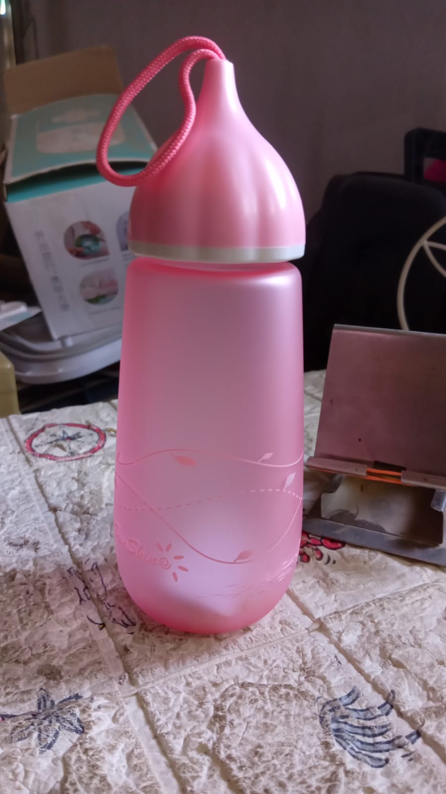 Unique Shape Premium Plastic water bottle With Dori Easy to Carry leakproof BPA-free, water Plastic water bottle for children, Home, School (1 Pc / 550 ML) - Bhavnagar Deodap