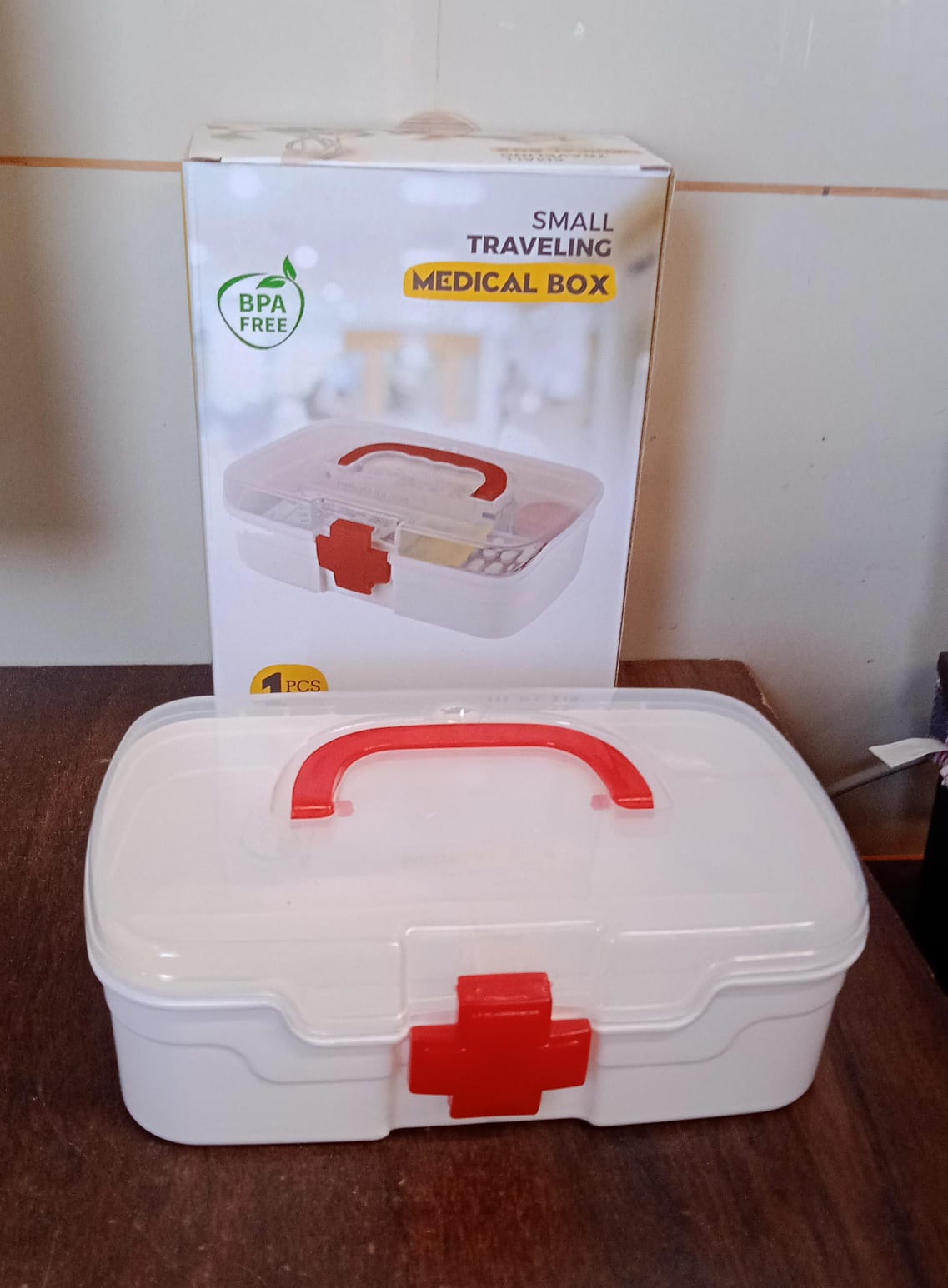 3 Compartment Medical Box, 1 Piece, Indoor Outdoor Medical Utility, Medicine Storage Box, Detachable Tray Medical Box Multi Purpose Regular Medicine, First Aid Box with Handle, Transparent Lid & Color Box  - Bhavnagar Deodap