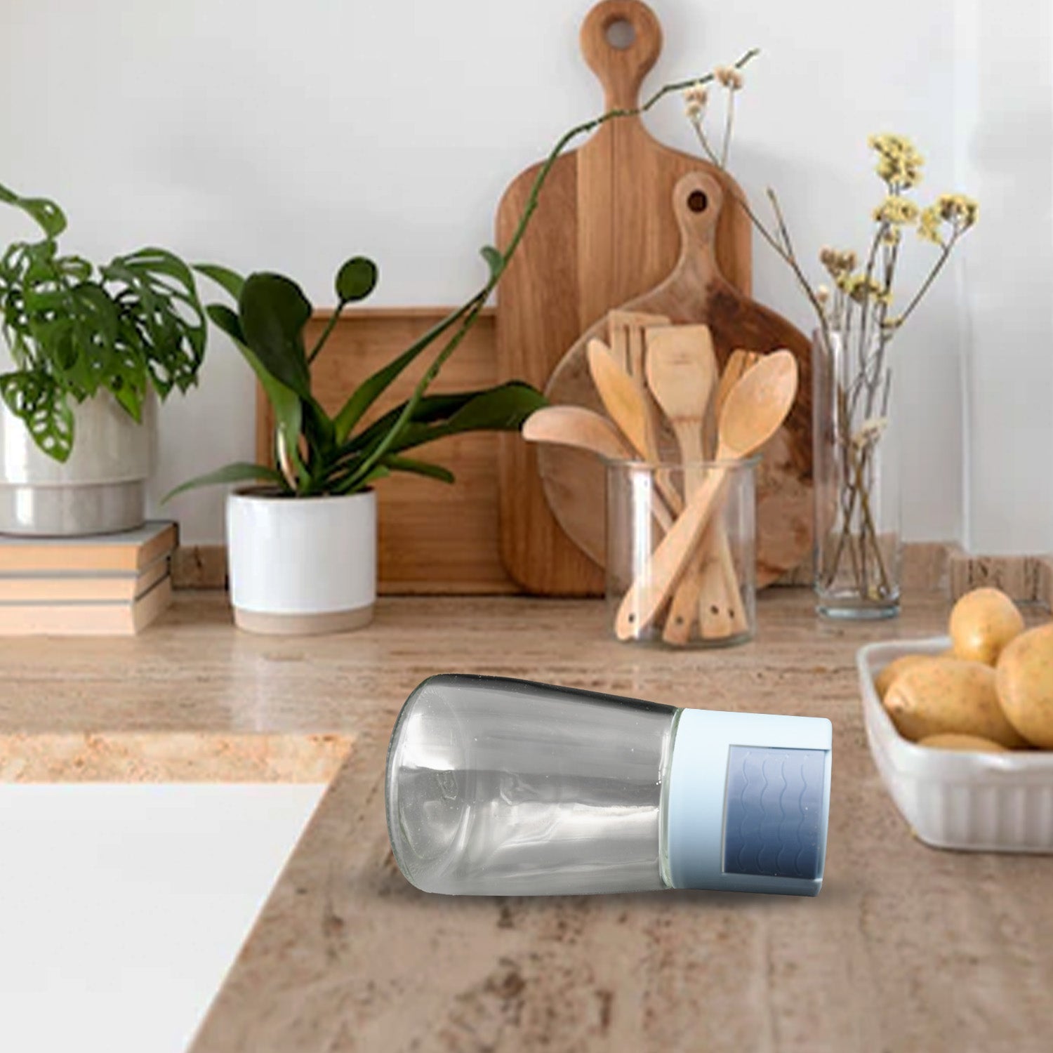 Glass Salt Bottle, Salt Dispenser, Glass Salt Shaker Pack of 1, Seasoning Shaker, Precise Quantitative 0.5g for Home Cooking Picnic Camping Ration Salt Shakers - Bhavnagar Deodap