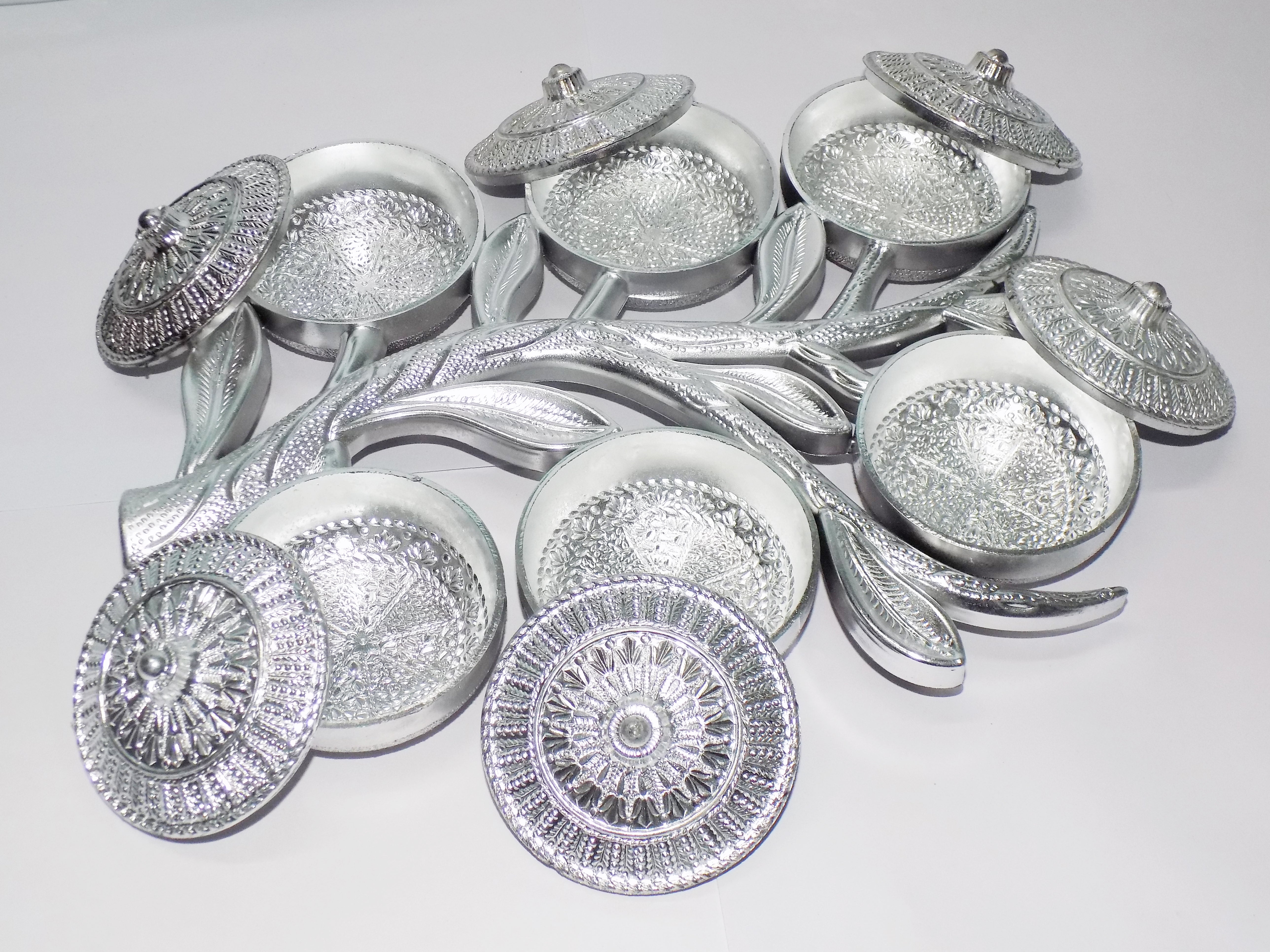 Tree Shape 6 Compartment Mukhwas Dani Serving Tray For Home & Kitchen Use - Bhavnagar Deodap