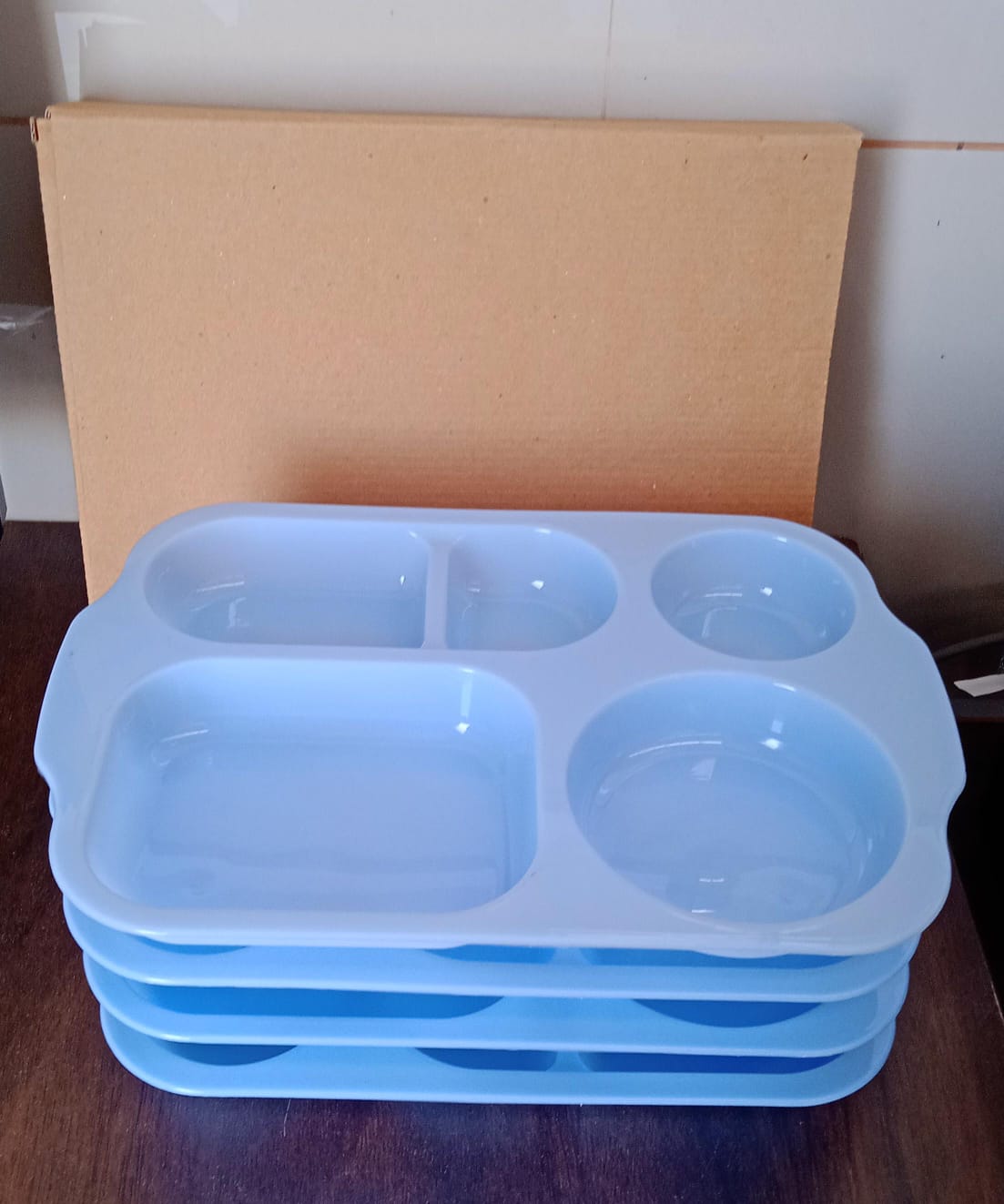 Divided Plates, 5 Compartments 32 CM Split Plates, Shatterproof Separating Plates For Kids And Adults, Microwave and Dishwasher Tableware Set, Multi-Colour, Modern (4 Pc Set) - Bhavnagar Deodap