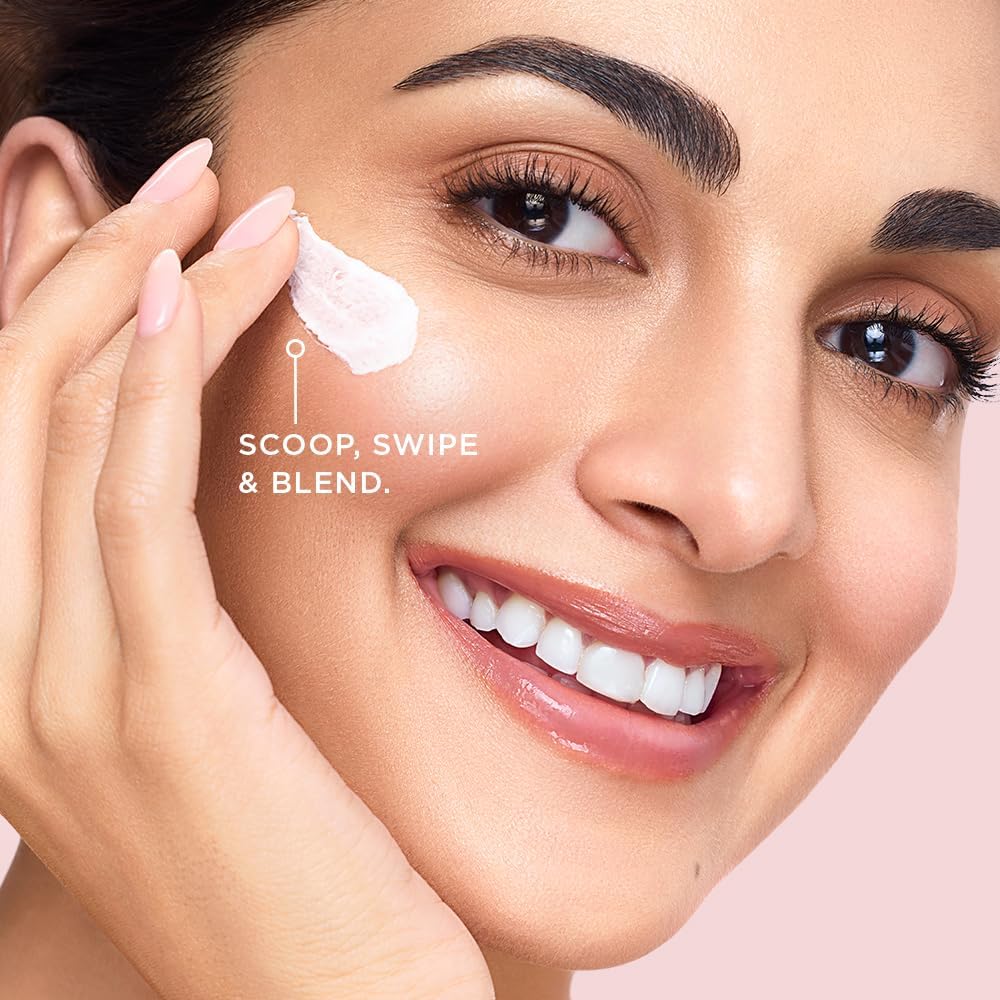 POND'S Bright Beauty Day Cream 35 g, Non-Oily, Mattifying Daily Face Moisturizer, SPF 15 - With Niacinamide to Lighten Dark Spots for Glowing Skin