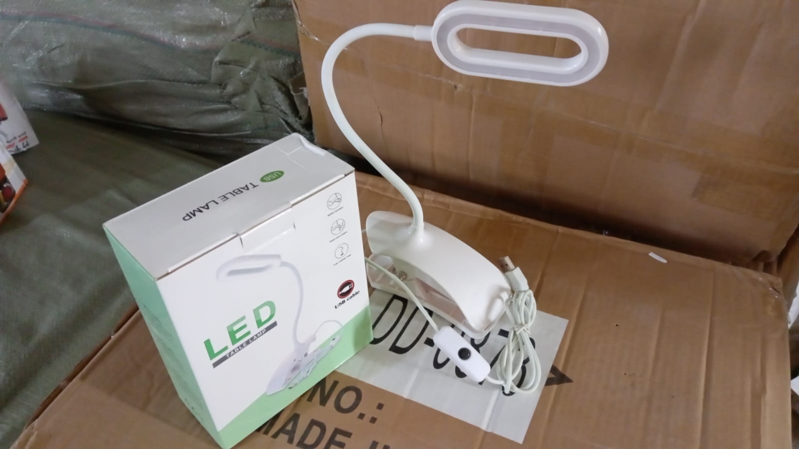 STUDY LAMP LED TOUCH ON OFF SWITCH STUDENT STUDY READING DIMMER LED TABLE LAMPS WHITE DESK LIGHT LAMP (Usb Lamp) - Bhavnagar Deodap