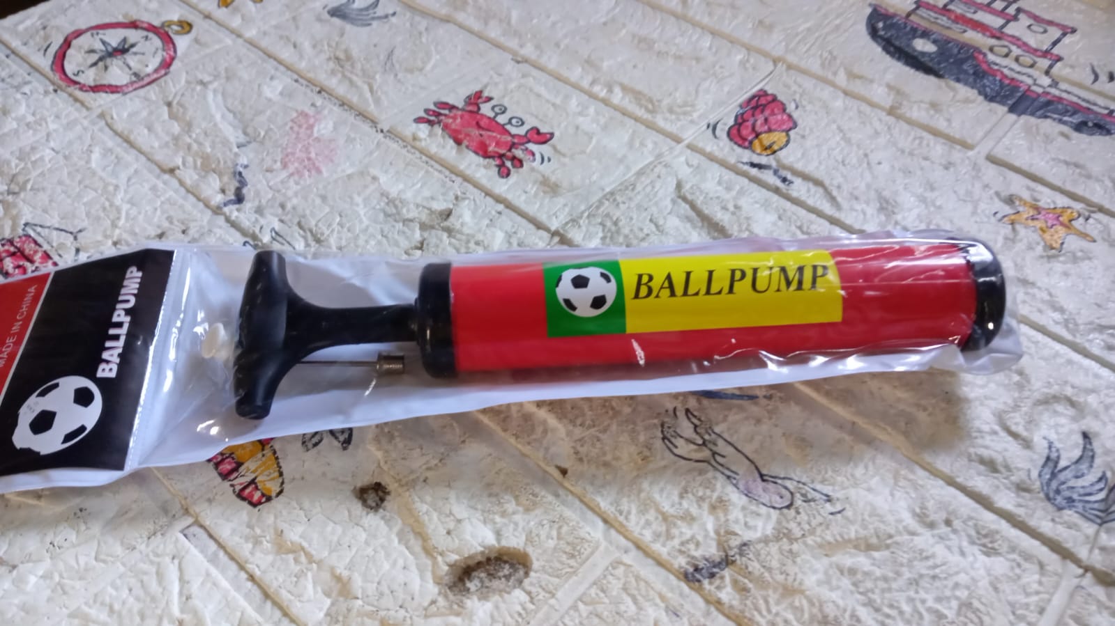 Plastic Pump for Inflating Balls (24CM) - Inflatable Ball Development Toy - Bhavnagar Deodap