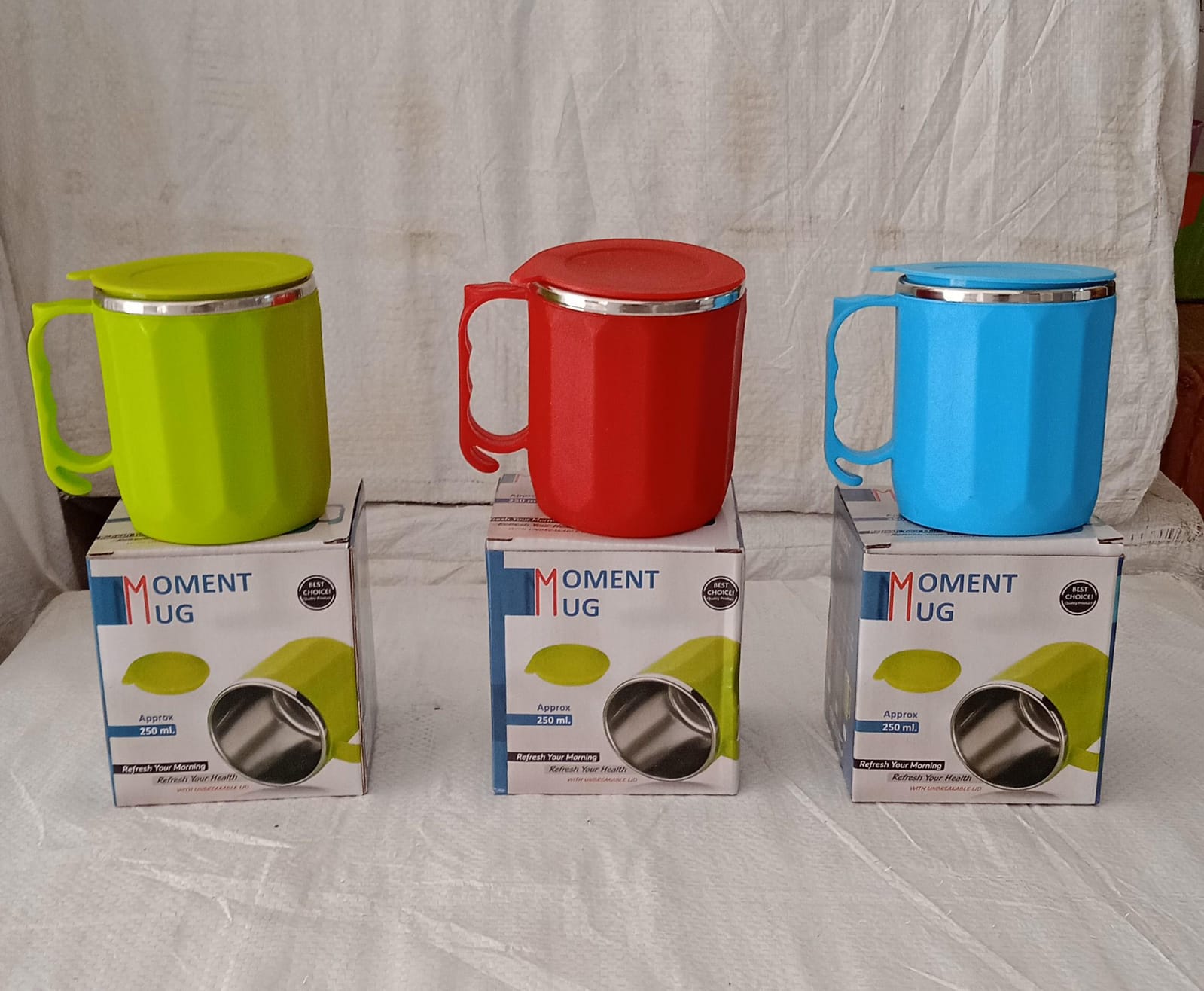 250ML Stainless Steel Mug: Insulated, Leakproof Lid, Hot/Cold Drinks (Mix Color) - Bhavnagar Deodap