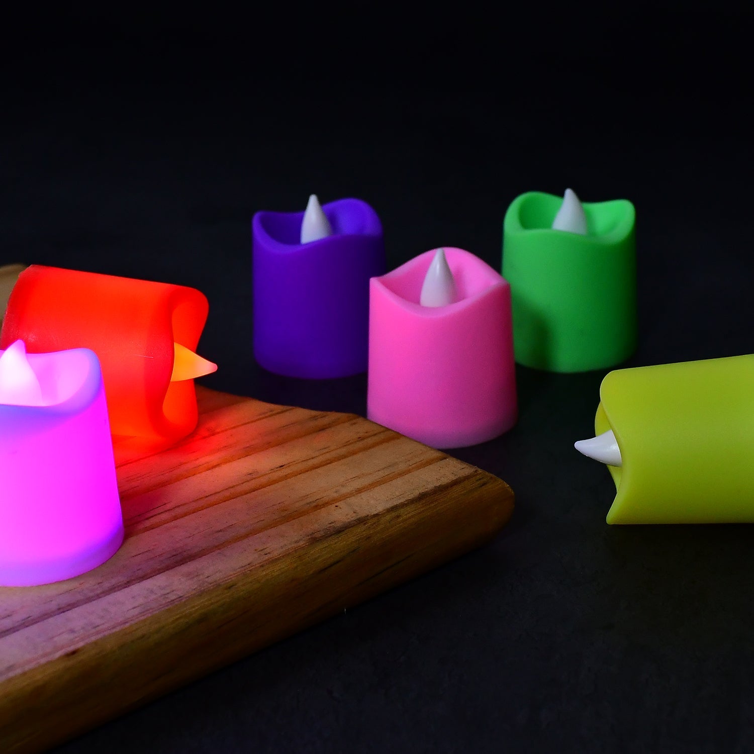 BATTERY OPERATED CANDLE IDEAL FOR PARTY.