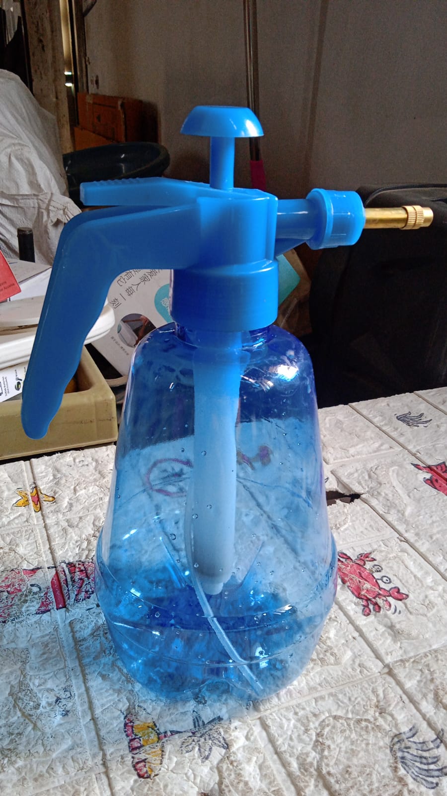 Garden Pressure Sprayer Bottle 1.5 Liter Manual Sprayer - Bhavnagar Deodap