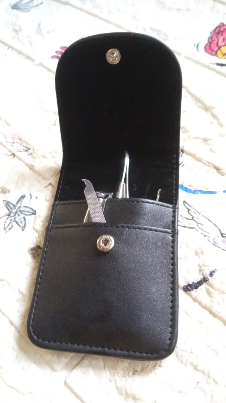 6-in-1 Professional Nail Care Kit: Clippers, Scissors & More (Travel or Home) - Bhavnagar Deodap