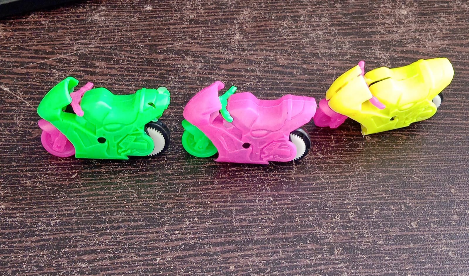 Pull Back Motorcycle Toys, Tiny Gift Latte Motorcycles Toy for Kids Boys Age 3-8 Year Old - Bhavnagar Deodap