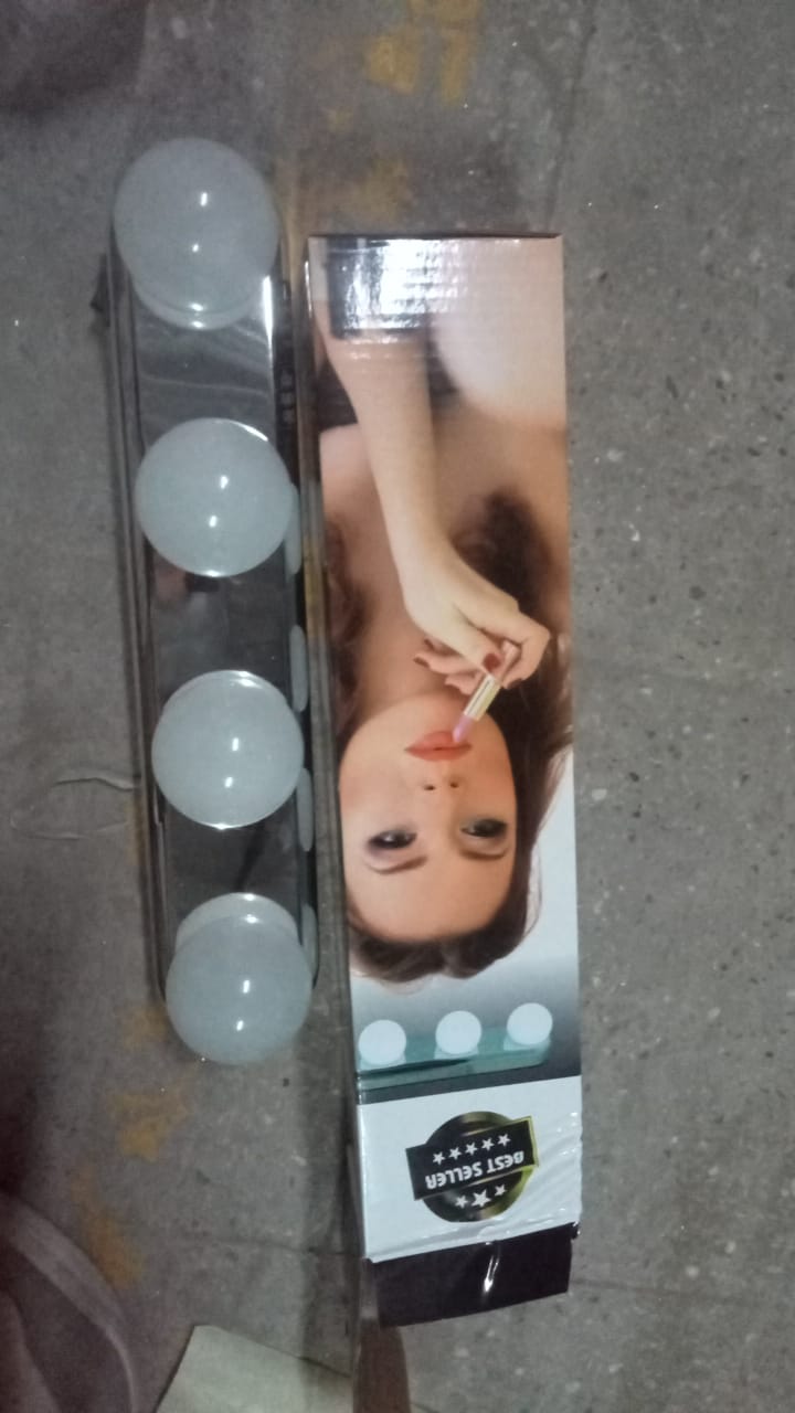 Glow Make Up Light Portable Cosmetic Kit Battery Powered Mirror Lighting Super Bright - Bhavnagar Deodap