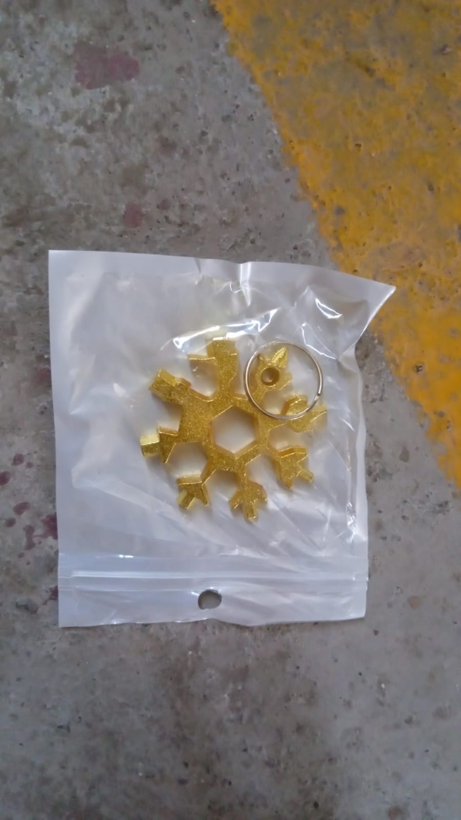 Durable & Portable 18 in 1 Snowflake Multi-Tool, Snowflake Bottle Opener Flat Phillips Screwdriver Kit Wrench - Bhavnagar Deodap