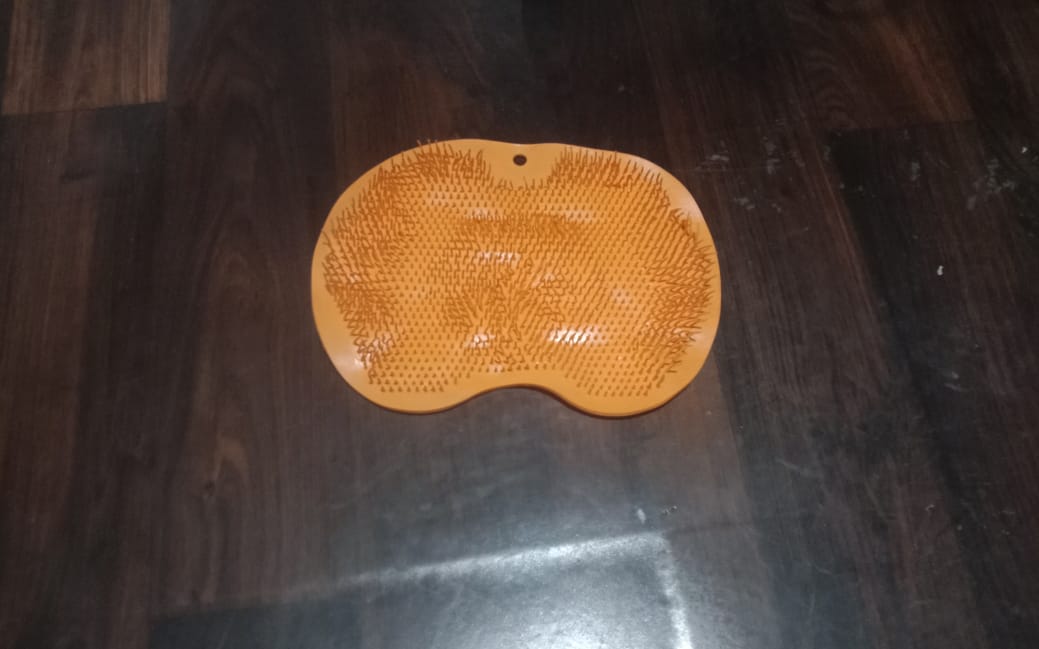 Silicone Bath Massage Cushion with Suction Cup, Shower Foot Scrubber Brush Foot Bath Mat Scrubber, Anti-Slip Exfoliating Dead Skin Massage Pad Lazy Wash Feet Bathroom Mat - Bhavnagar Deodap