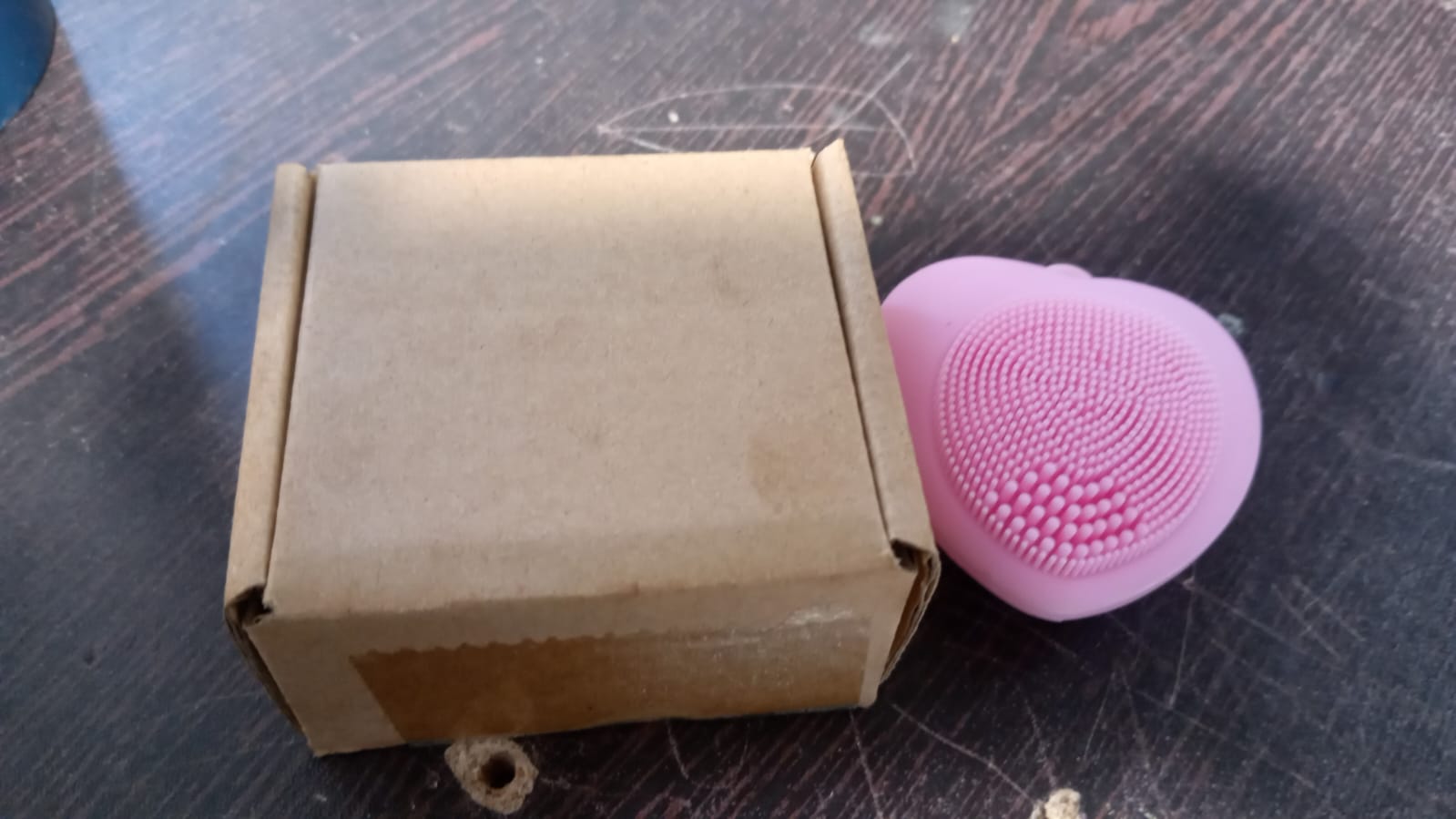 Silicone Facial Cleansing & Exfoliating Scrubber for Women - Bhavnagar Deodap