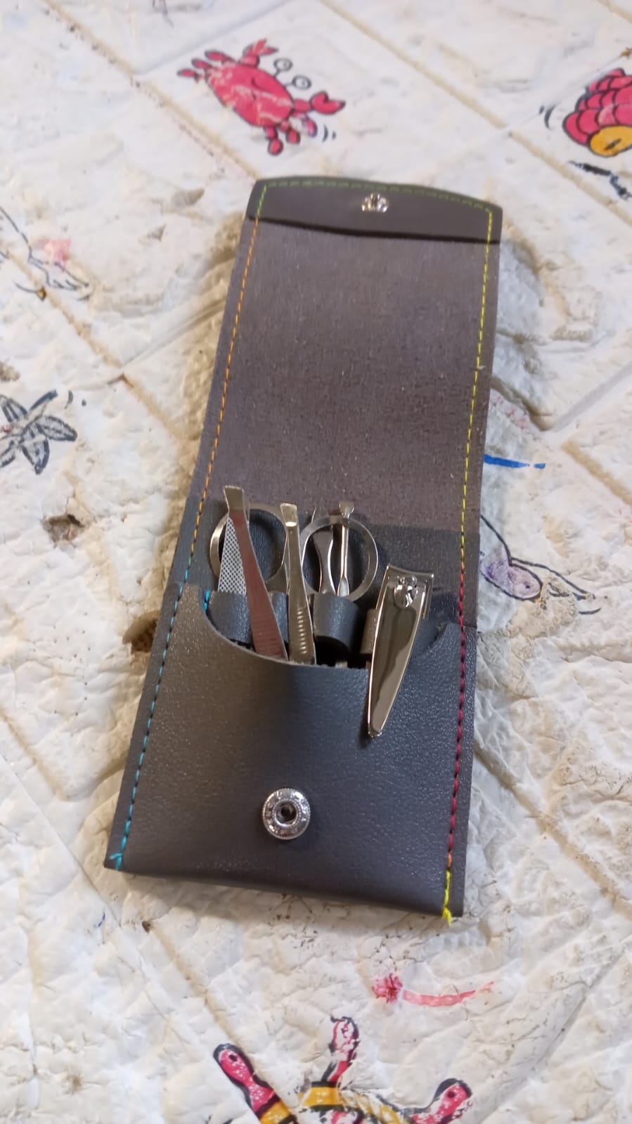 6in1 Nail Clipper Kit Fingernail Clipper, Manicure Set, Stainless Steel Nail Cutter Set ,Manicure Tool, Nail Clippers Care Tools with Lightweight and Beautiful Travel Leather Case (6 Pc Set) - Bhavnagar Deodap