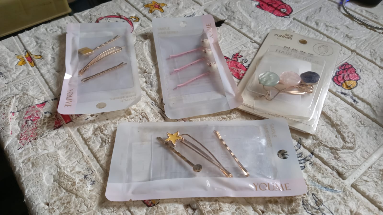 Metal Hair Pins, Pearls Hair Clips Elegant Hair Barrettes Hair Accessories Gift for Women Girls Hair Accessories Acrylic Hair Clips (Mix Design / 1 Set) - Bhavnagar Deodap