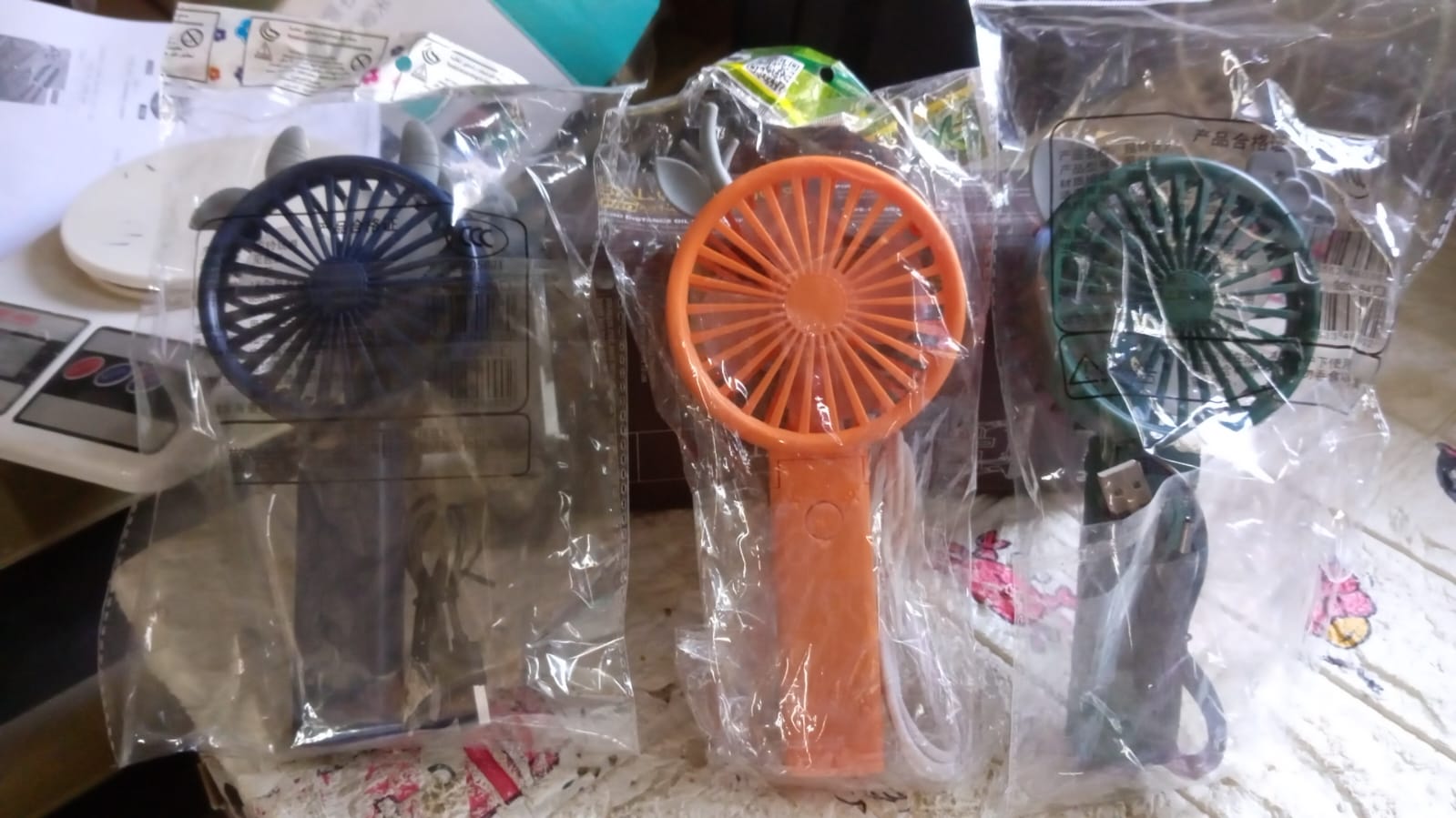 17731 Portable Small Electric Fan Handheld, USB Rechargeable Mini Student Handheld Class Personal Fan (1 Pc / Mix Color Design) - Bhavnagar Deodap