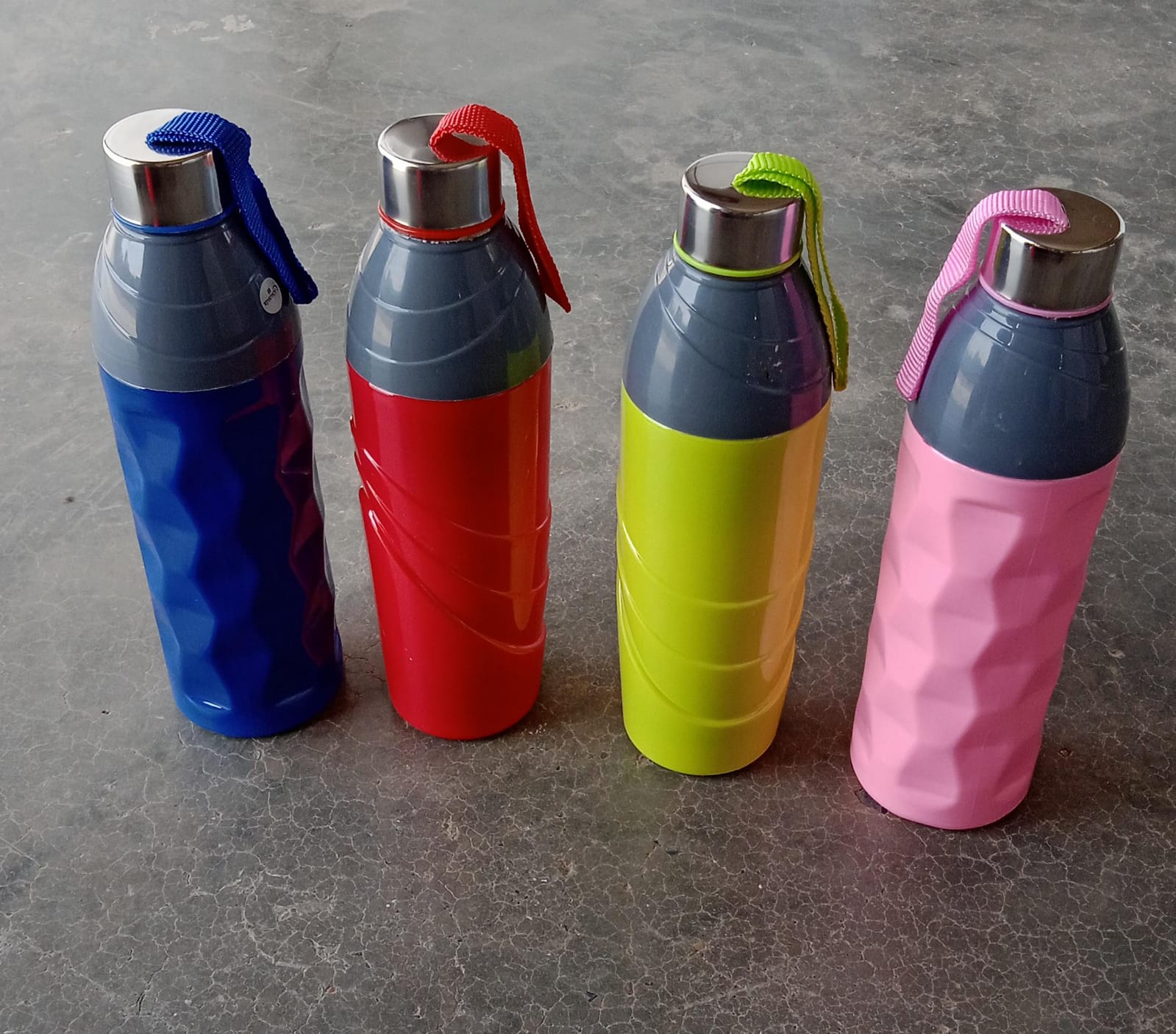 Plastic Sports Insulated Water Bottle with Dori Easy to Carry High Quality Water Bottle, BPA-Free & Leak-Proof! For Kids' School, For Fridge, Office, Sports, School, Gym, Yoga (750 ML / 1 Pc / Multi Color) - Bhavnagar Deodap