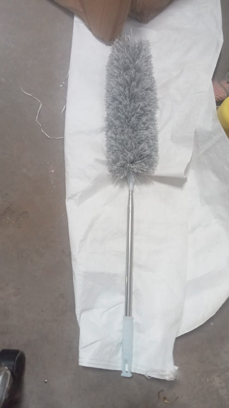 Microfiber Dusters for Cleaning, Telescoping Feather Duster with 100 inches Extendable Handle Pole, Dusting Cleaning Tools for Cleaning High Ceiling, Ceiling Fan, Blinds, Cobwebs, Furniture, Cars - Bhavnagar Deodap