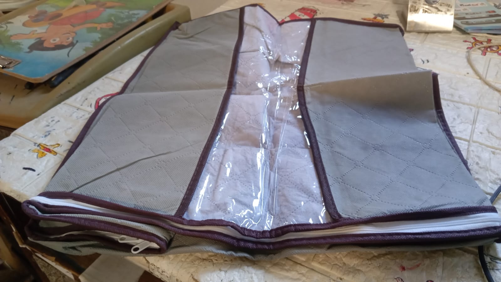 Storage bag with Zipper and Space Saver Comforter bag, Pillow, Quilt, Bedding, Clothes, Blanket Storage Organizer Bag with Large Clear Window and Carry Handles for Closet. - Bhavnagar Deodap