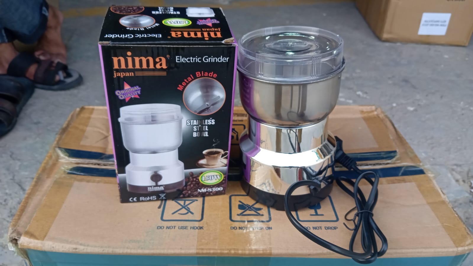 Multi-Functional Electric Stainless Steel Herbs Spices Nuts Grain Grinder with Stainless Steel Bowl, Portable Coffee Bean Seasonings Spices Mill Powder Machine Grinder Machine for Home and Office - Bhavnagar Deodap